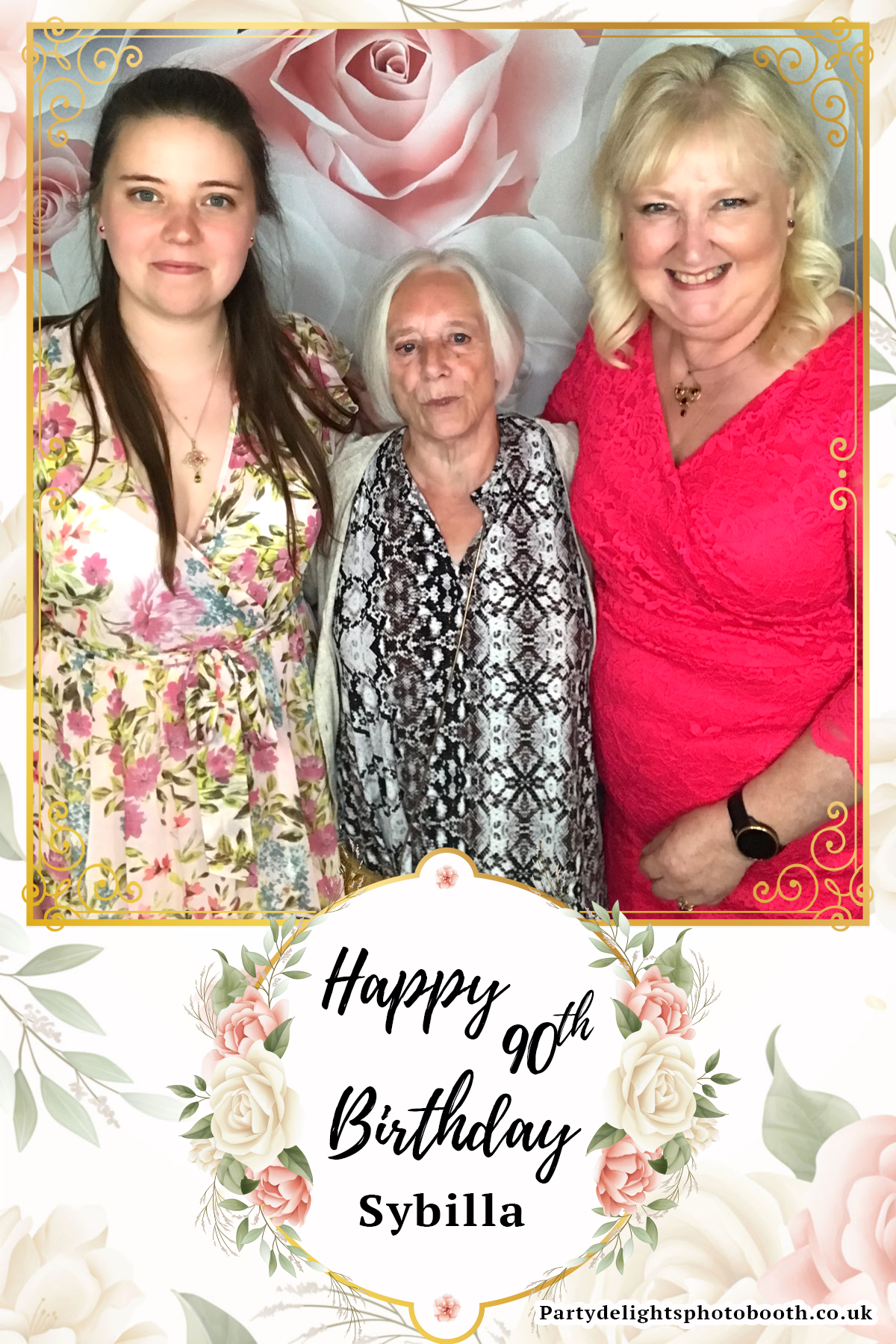 Sybilla’s 90th Birthday | View more photos from the event at gallery.partydelightsphotobooth.co.uk/u/PartyDelightsPhotoBooth/Sybilla’s-90th-Birthday