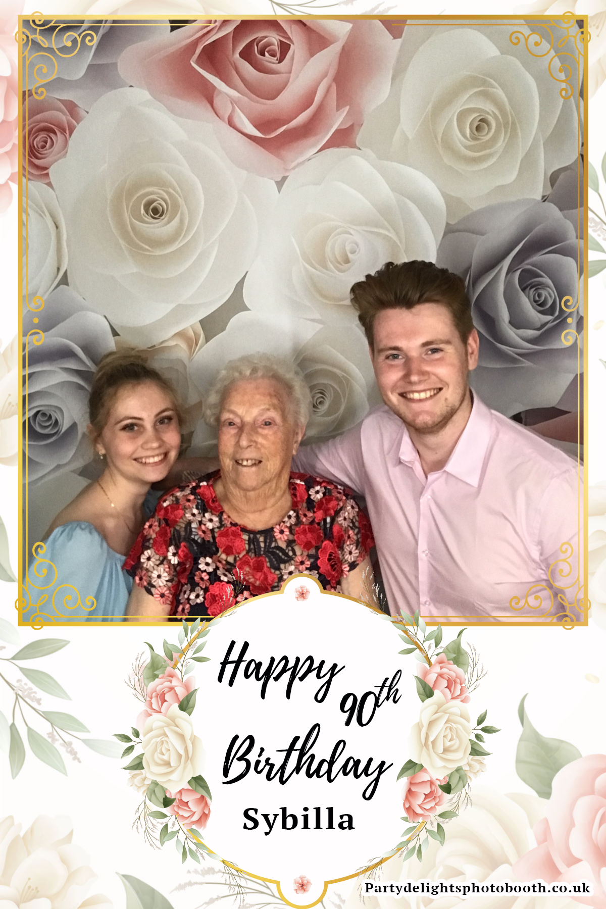 Sybilla’s 90th Birthday | View more photos from the event at gallery.partydelightsphotobooth.co.uk/u/PartyDelightsPhotoBooth/Sybilla’s-90th-Birthday