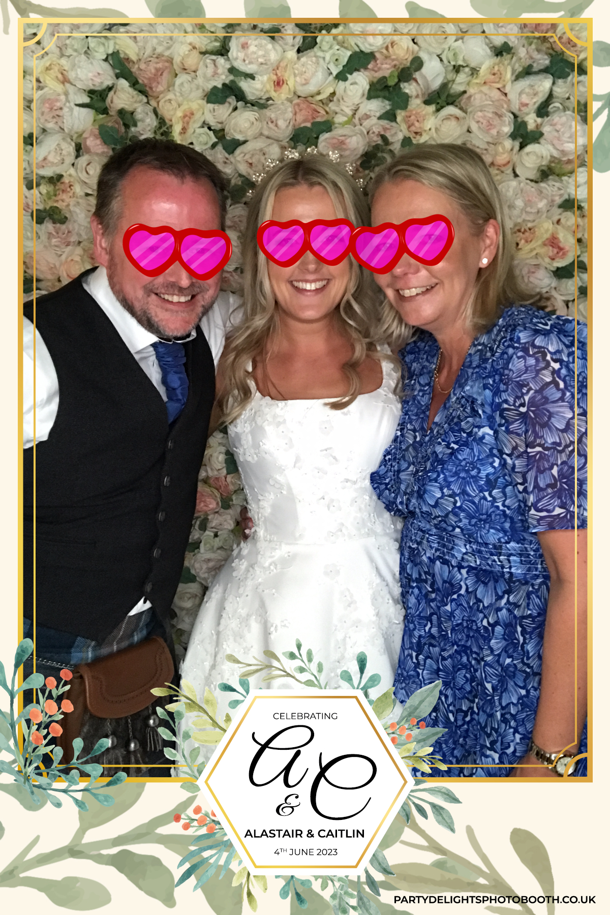 Caitlin & Al’s Wedding | View more photos from the event at gallery.partydelightsphotobooth.co.uk/u/PartyDelightsPhotoBooth/Caitlin-Al’s-Wedding