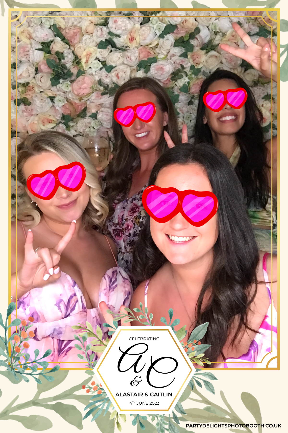 Caitlin & Al’s Wedding | View more photos from the event at gallery.partydelightsphotobooth.co.uk/u/PartyDelightsPhotoBooth/Caitlin-Al’s-Wedding