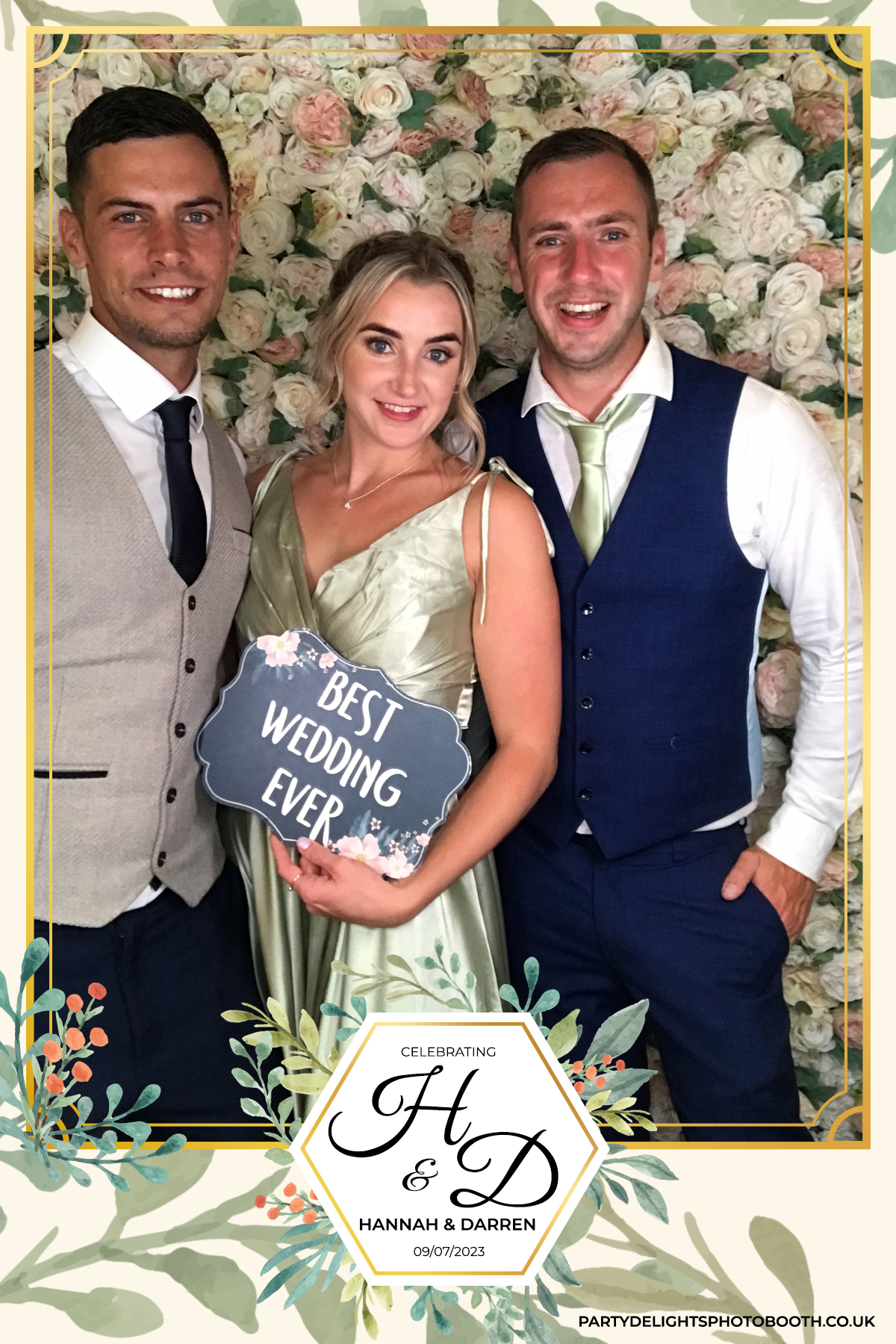 Darren and Hannah’s Wedding | View more photos from the event at gallery.partydelightsphotobooth.co.uk/u/PartyDelightsPhotoBooth/Darren-and-Hannah’s-Wedding