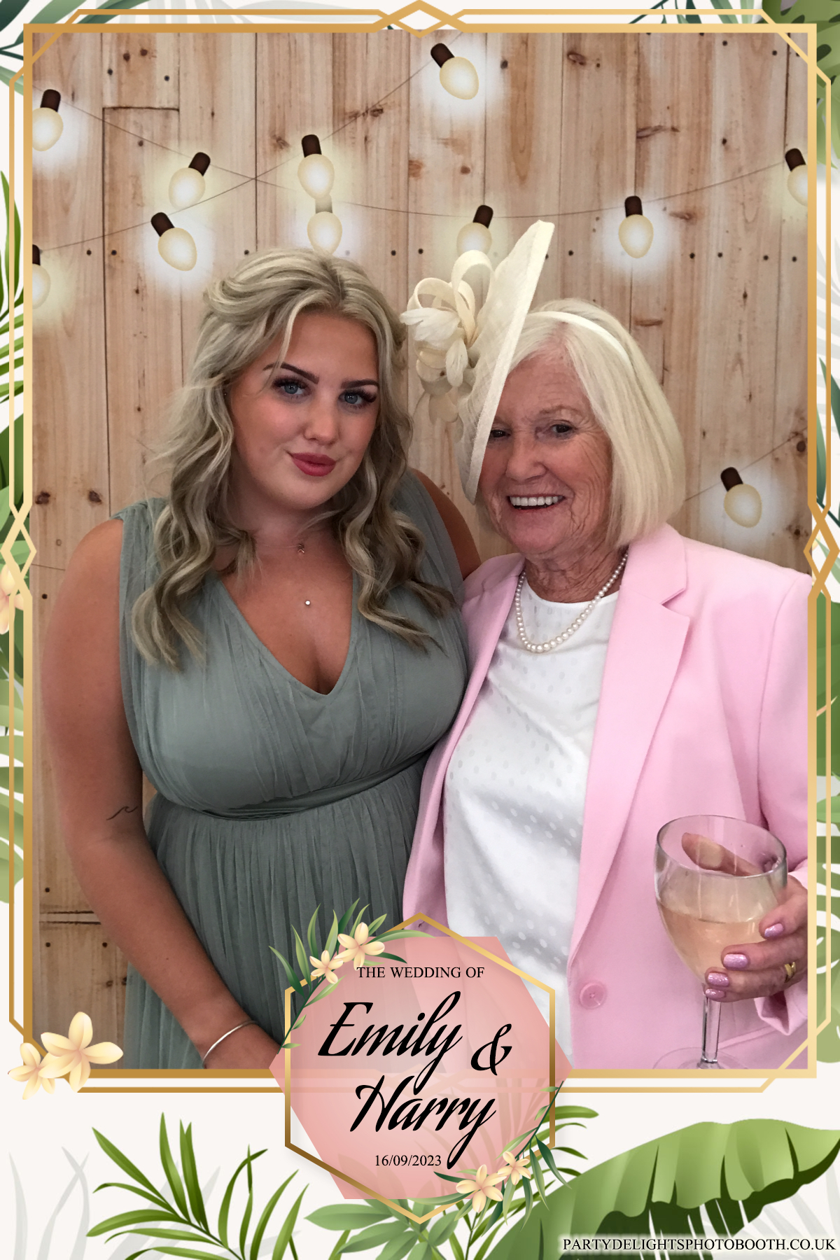 Emily & Harry's wedding | View more photos from the event at gallery.partydelightsphotobooth.co.uk/u/PartyDelightsPhotoBooth/Emily-Harrys-wedding
