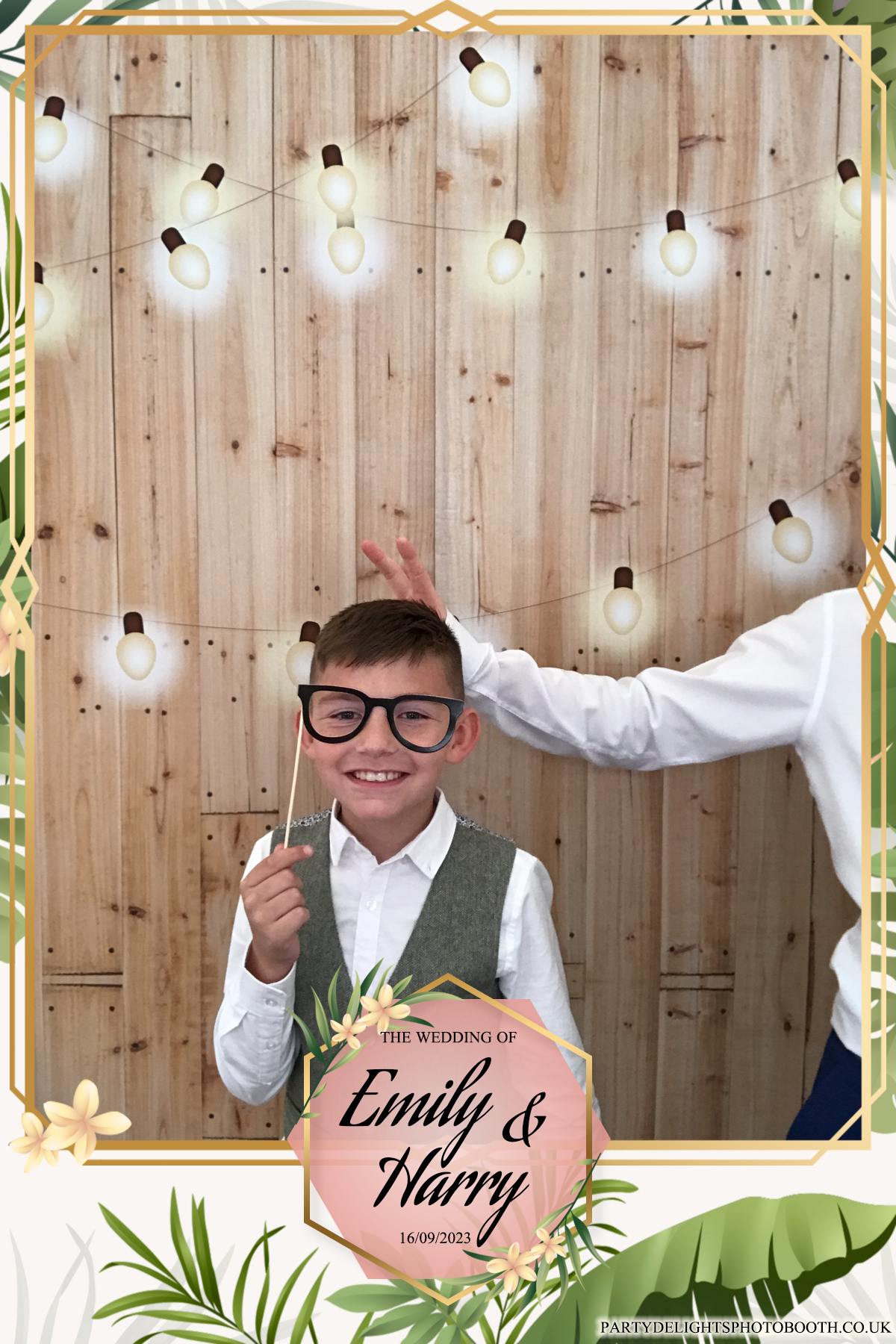 Emily & Harry's wedding | View more photos from the event at gallery.partydelightsphotobooth.co.uk/u/PartyDelightsPhotoBooth/Emily-Harrys-wedding