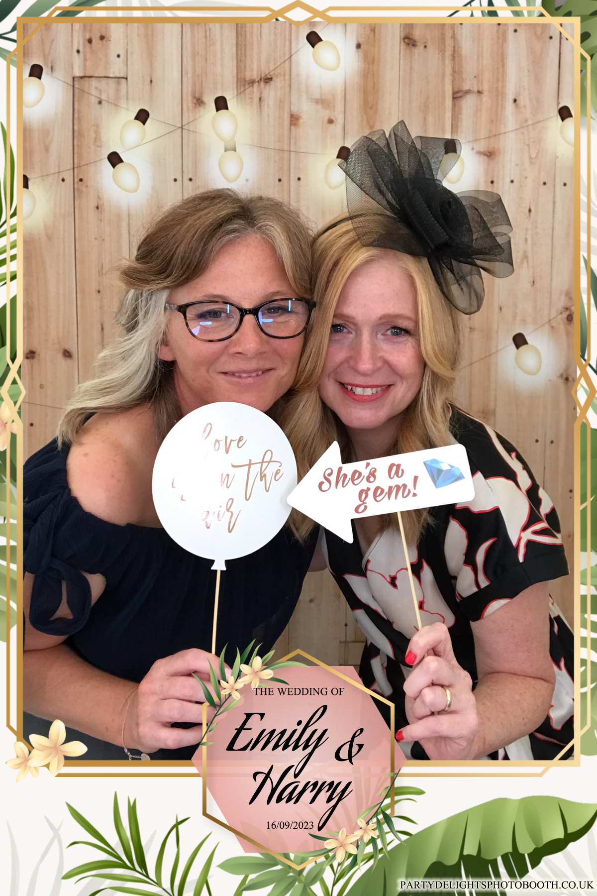 Emily & Harry's wedding | View more photos from the event at gallery.partydelightsphotobooth.co.uk/u/PartyDelightsPhotoBooth/Emily-Harrys-wedding