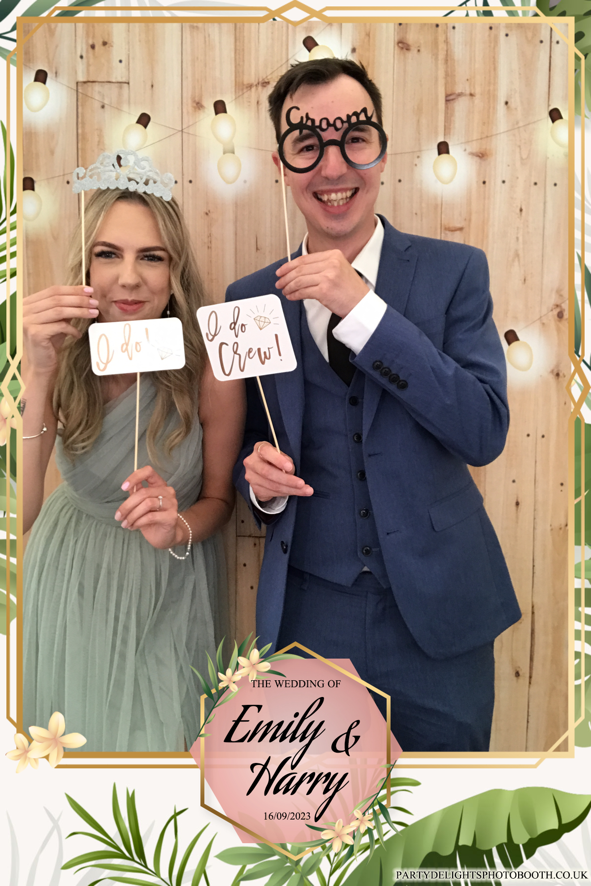 Emily & Harry's wedding | View more photos from the event at gallery.partydelightsphotobooth.co.uk/u/PartyDelightsPhotoBooth/Emily-Harrys-wedding