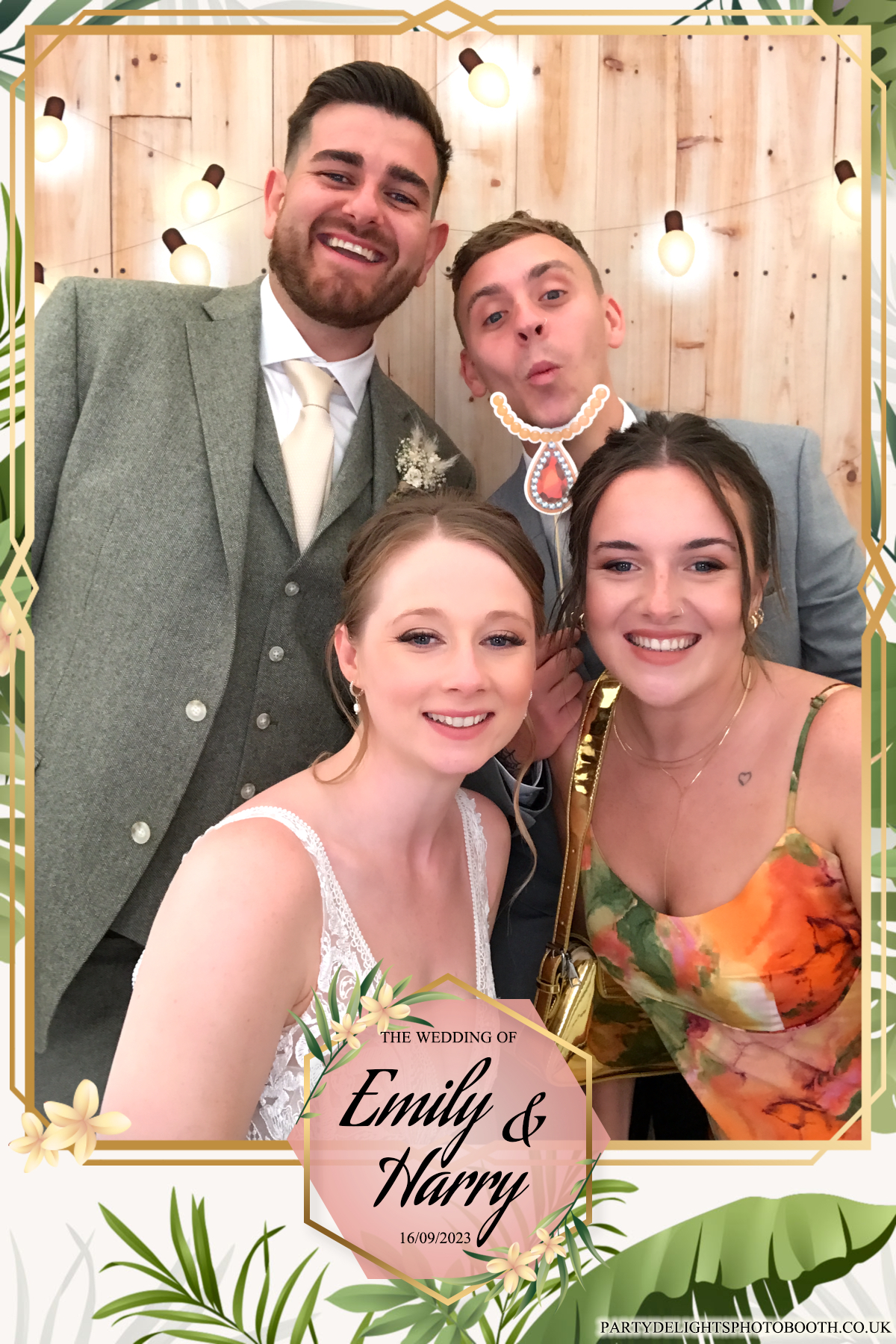 Emily & Harry's wedding | View more photos from the event at gallery.partydelightsphotobooth.co.uk/u/PartyDelightsPhotoBooth/Emily-Harrys-wedding