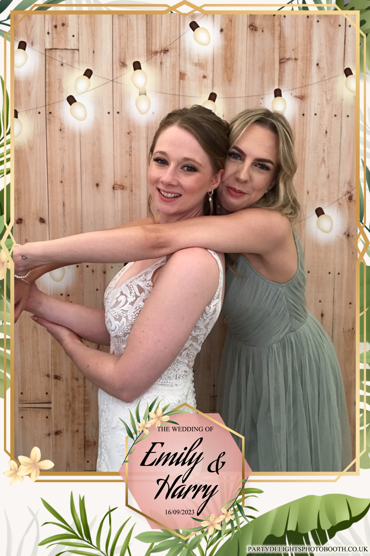 Emily & Harry's wedding | View more photos from the event at gallery.partydelightsphotobooth.co.uk/u/PartyDelightsPhotoBooth/Emily-Harrys-wedding