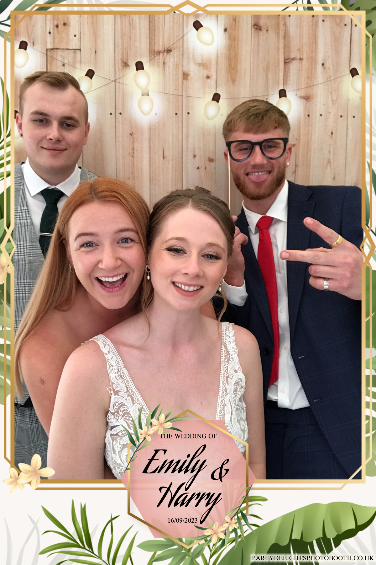 Emily & Harry's wedding | View more photos from the event at gallery.partydelightsphotobooth.co.uk/u/PartyDelightsPhotoBooth/Emily-Harrys-wedding
