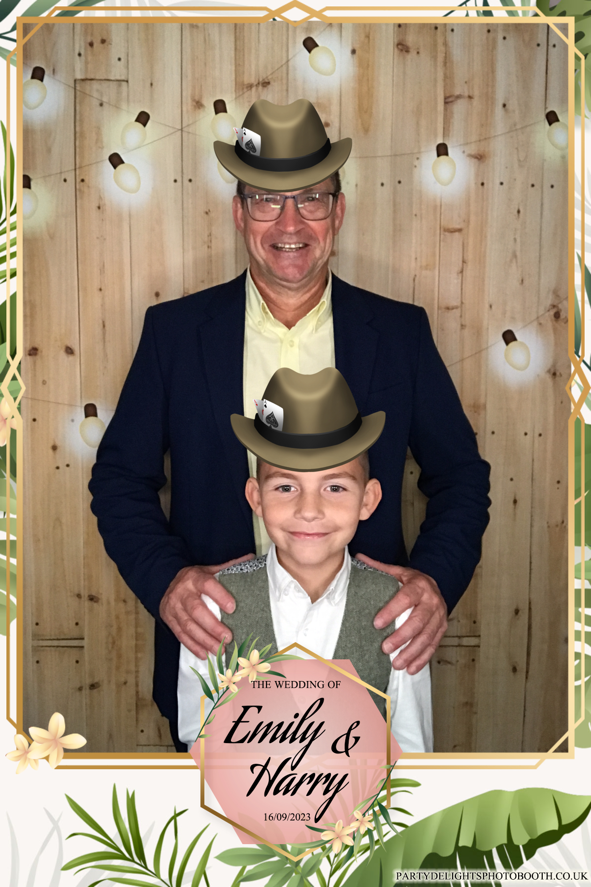 Emily & Harry's wedding | View more photos from the event at gallery.partydelightsphotobooth.co.uk/u/PartyDelightsPhotoBooth/Emily-Harrys-wedding