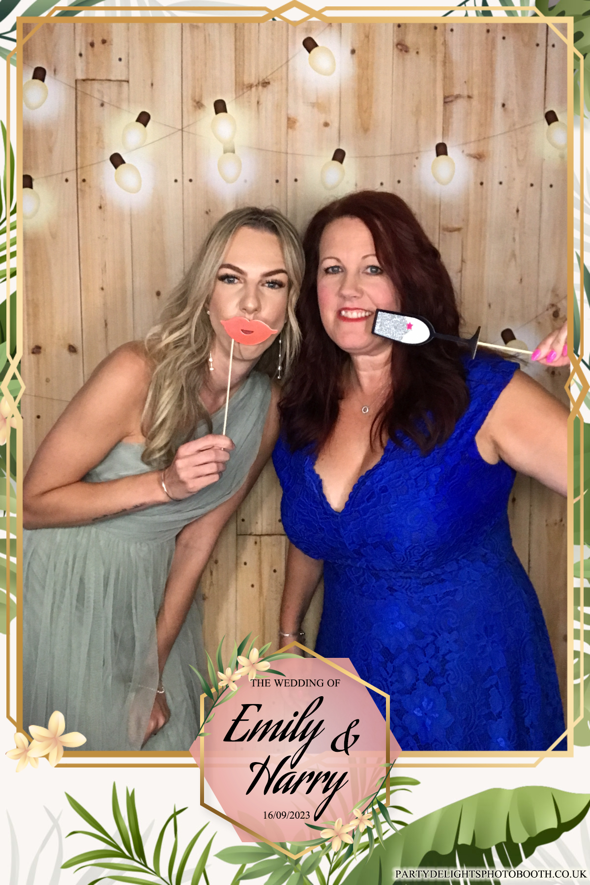 Emily & Harry's wedding | View more photos from the event at gallery.partydelightsphotobooth.co.uk/u/PartyDelightsPhotoBooth/Emily-Harrys-wedding