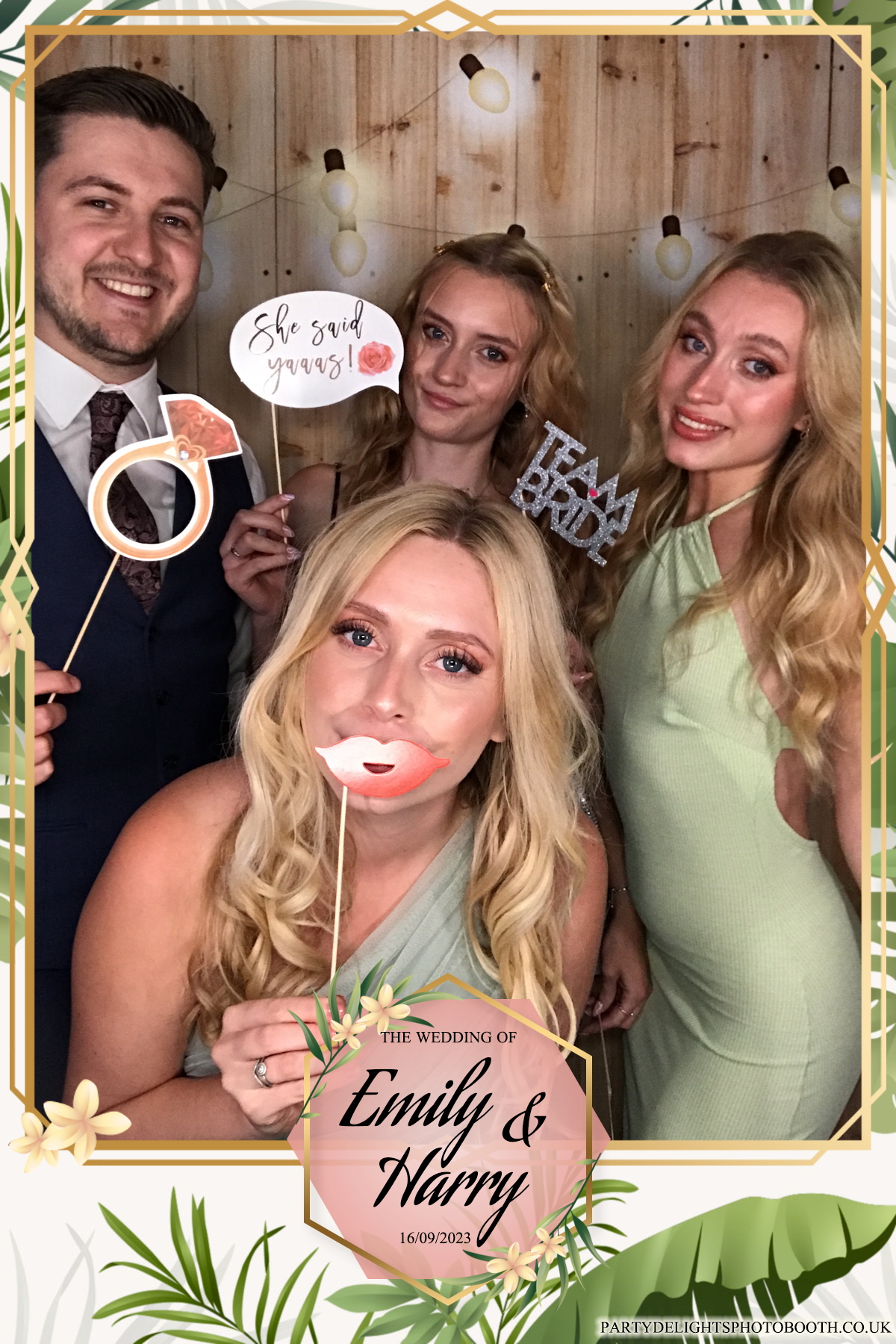 Emily & Harry's wedding | View more photos from the event at gallery.partydelightsphotobooth.co.uk/u/PartyDelightsPhotoBooth/Emily-Harrys-wedding