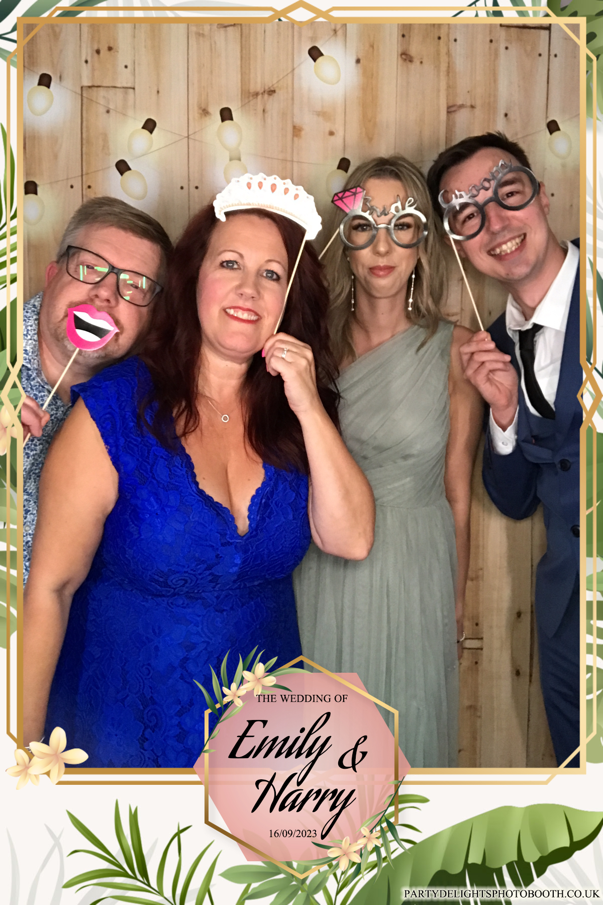 Emily & Harry's wedding | View more photos from the event at gallery.partydelightsphotobooth.co.uk/u/PartyDelightsPhotoBooth/Emily-Harrys-wedding