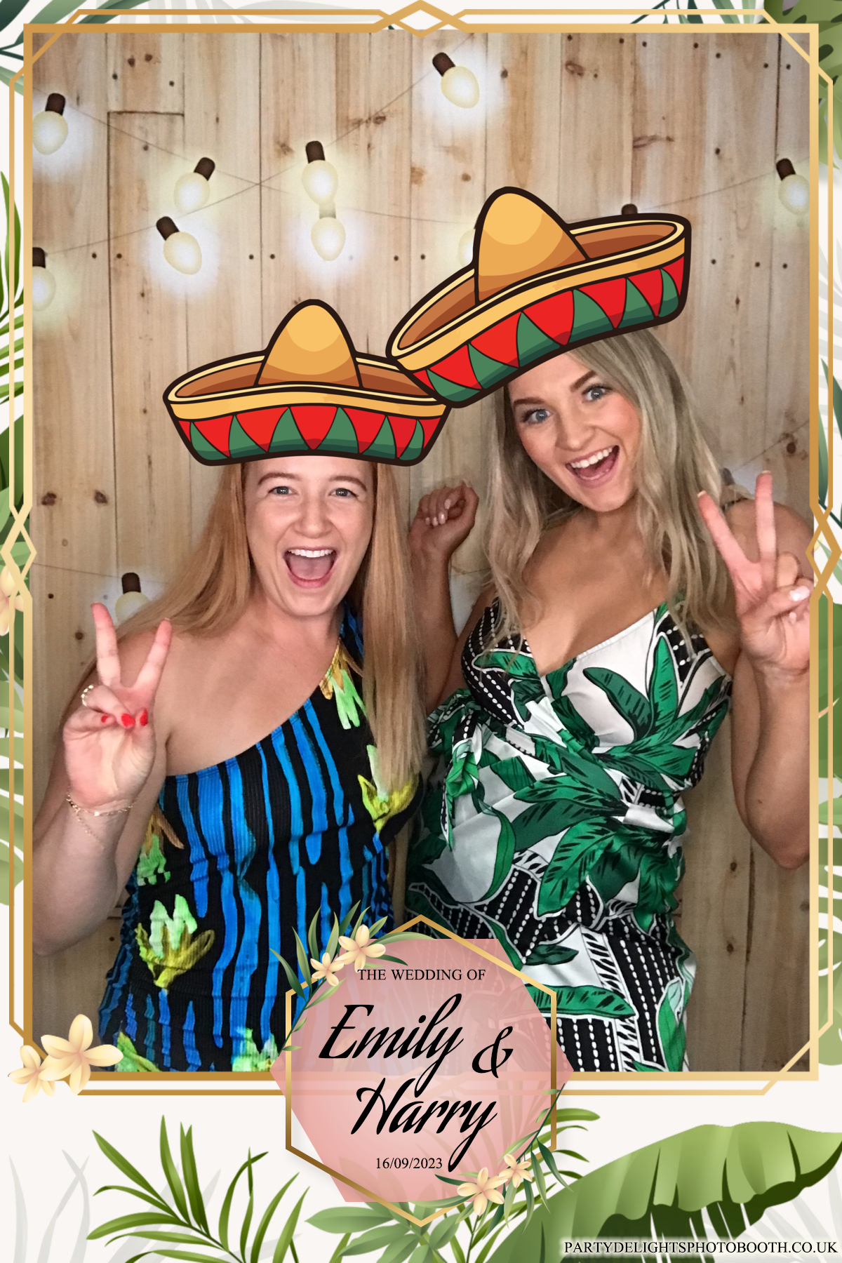 Emily & Harry's wedding | View more photos from the event at gallery.partydelightsphotobooth.co.uk/u/PartyDelightsPhotoBooth/Emily-Harrys-wedding