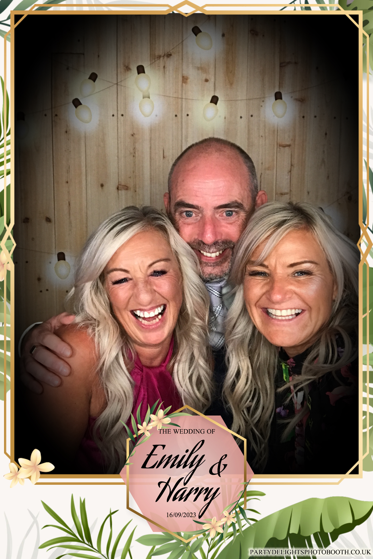 Emily & Harry's wedding | View more photos from the event at gallery.partydelightsphotobooth.co.uk/u/PartyDelightsPhotoBooth/Emily-Harrys-wedding