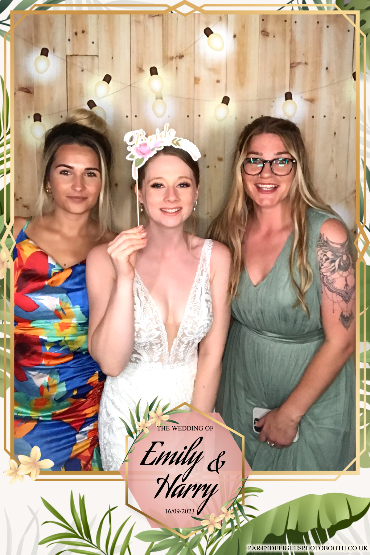 Emily & Harry's wedding | View more photos from the event at gallery.partydelightsphotobooth.co.uk/u/PartyDelightsPhotoBooth/Emily-Harrys-wedding