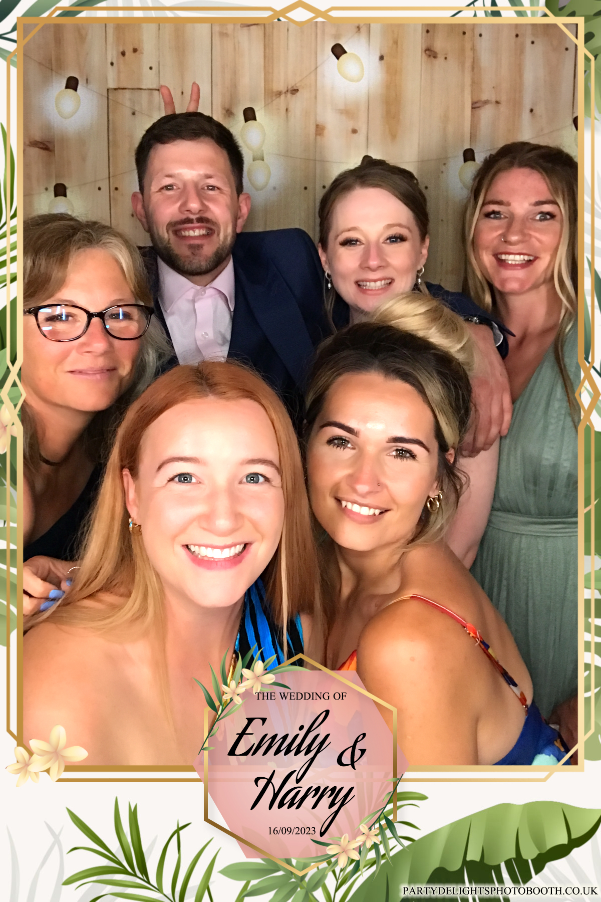 Emily & Harry's wedding | View more photos from the event at gallery.partydelightsphotobooth.co.uk/u/PartyDelightsPhotoBooth/Emily-Harrys-wedding