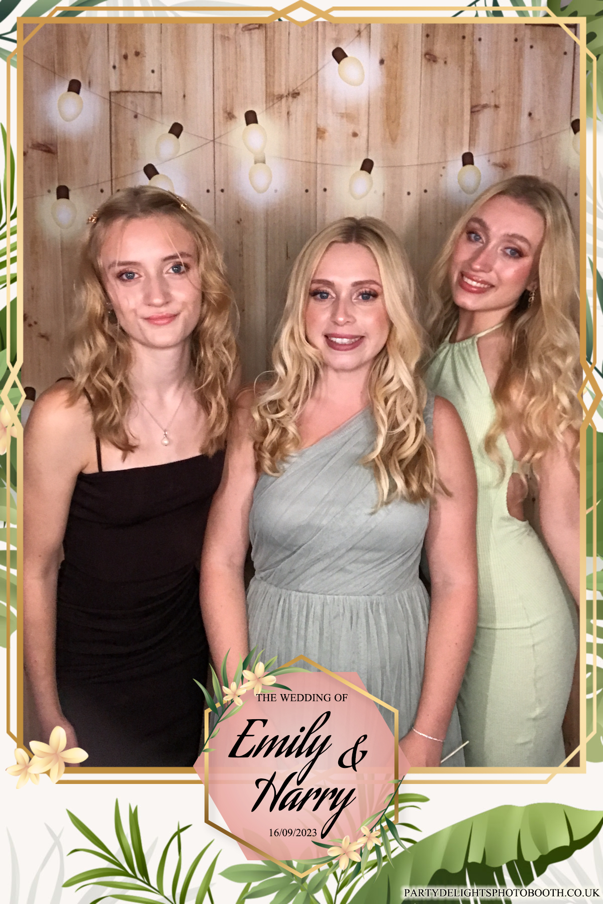 Emily & Harry's wedding | View more photos from the event at gallery.partydelightsphotobooth.co.uk/u/PartyDelightsPhotoBooth/Emily-Harrys-wedding