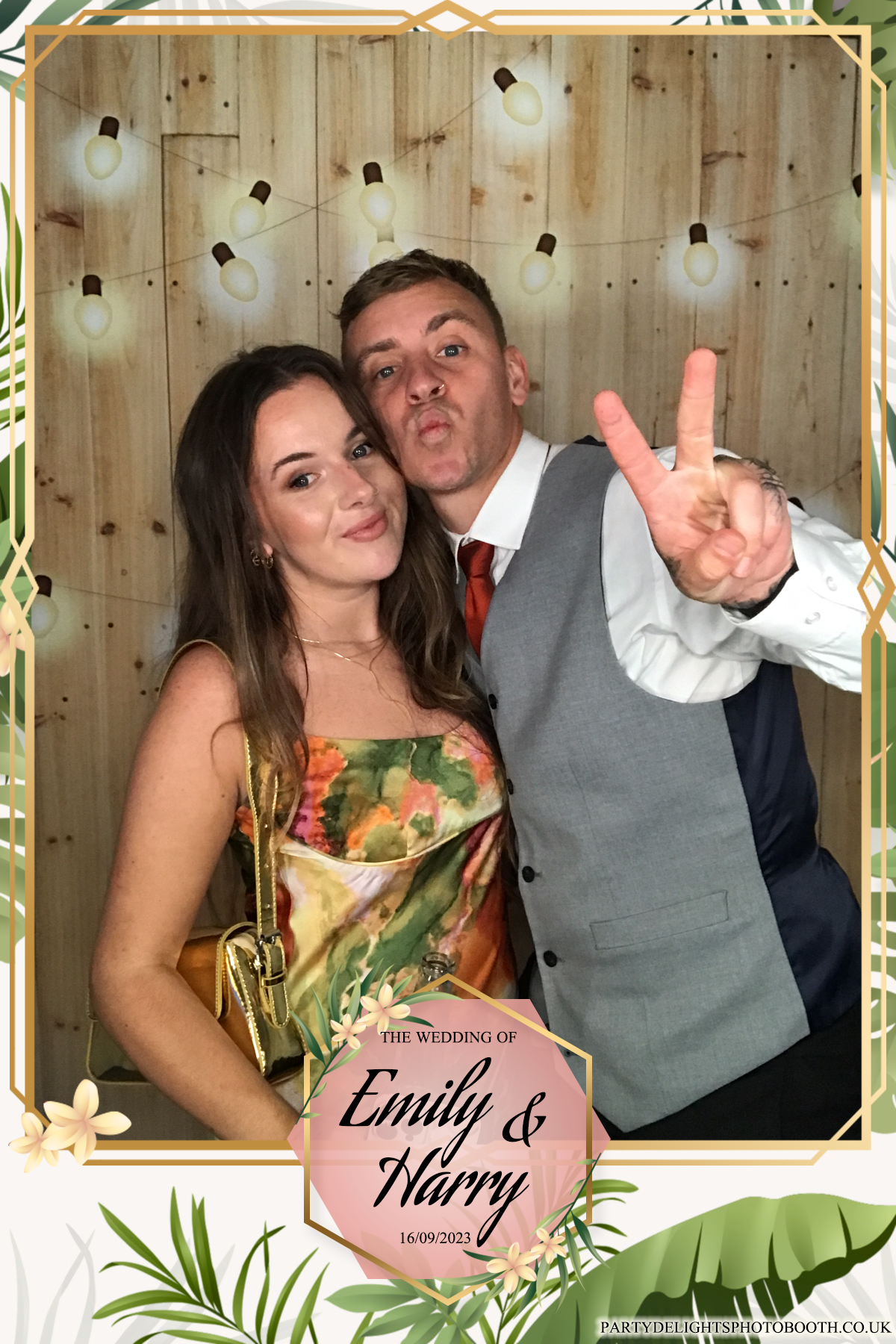 Emily & Harry's wedding | View more photos from the event at gallery.partydelightsphotobooth.co.uk/u/PartyDelightsPhotoBooth/Emily-Harrys-wedding