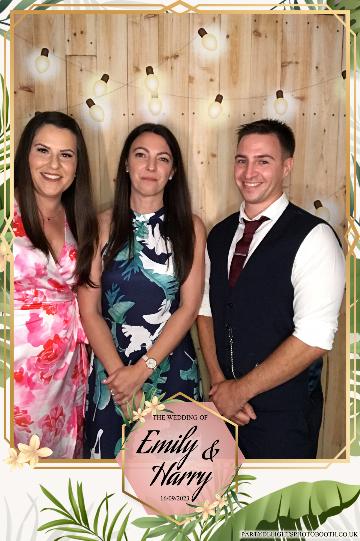 Emily & Harry's wedding | View more photos from the event at gallery.partydelightsphotobooth.co.uk/u/PartyDelightsPhotoBooth/Emily-Harrys-wedding