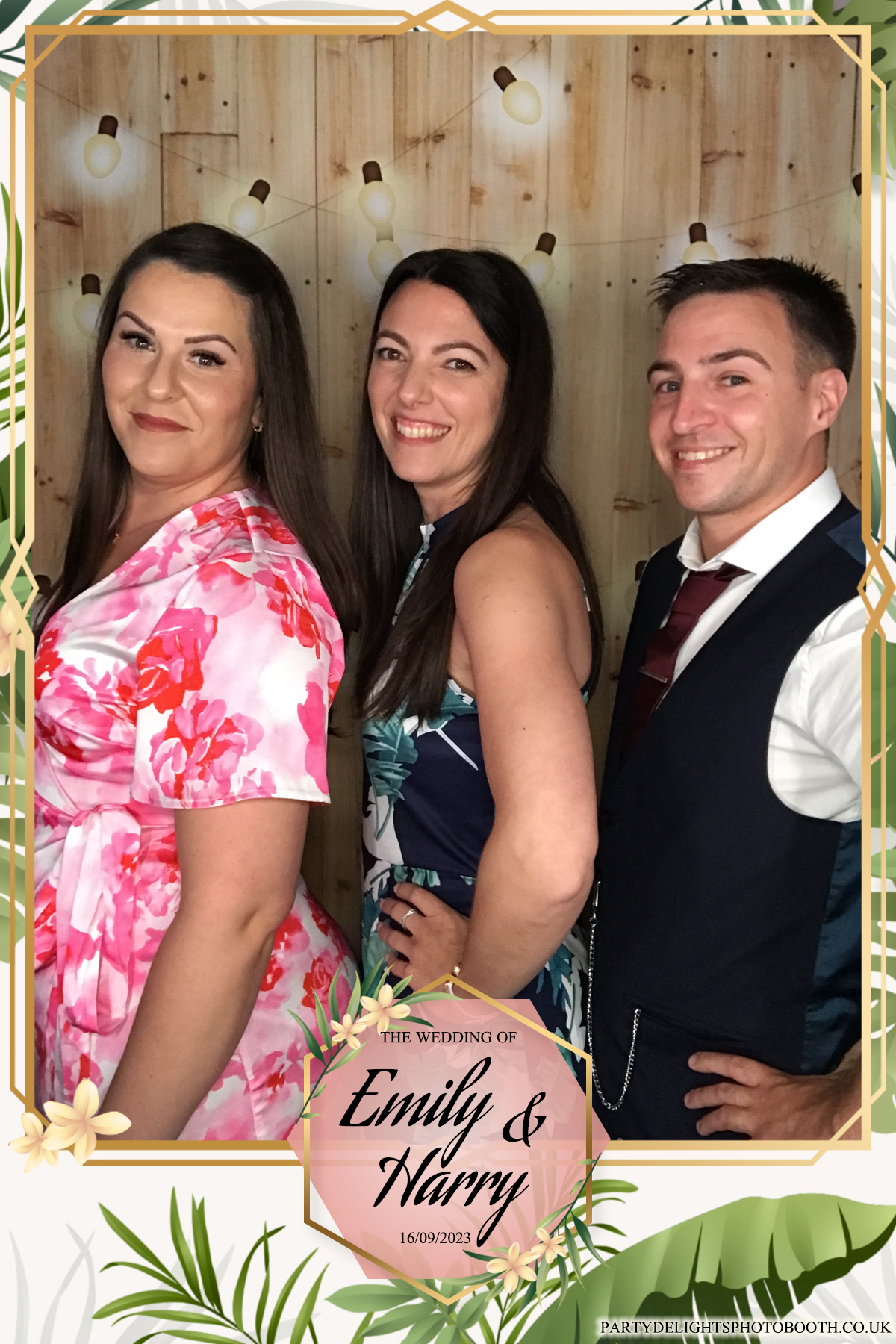 Emily & Harry's wedding | View more photos from the event at gallery.partydelightsphotobooth.co.uk/u/PartyDelightsPhotoBooth/Emily-Harrys-wedding