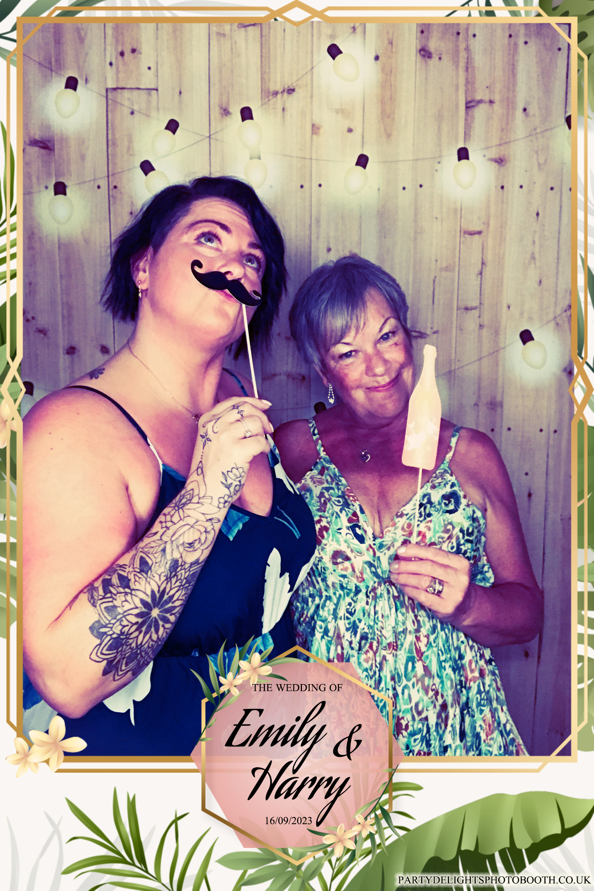 Emily & Harry's wedding | View more photos from the event at gallery.partydelightsphotobooth.co.uk/u/PartyDelightsPhotoBooth/Emily-Harrys-wedding