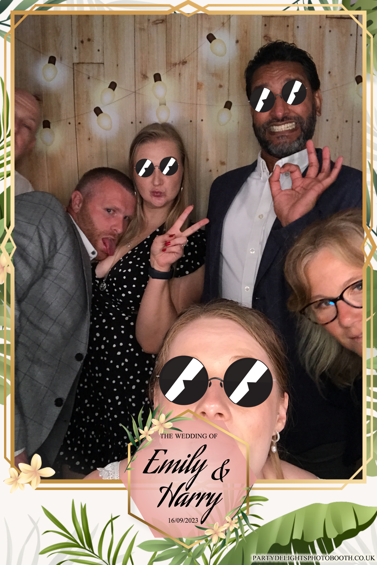 Emily & Harry's wedding | View more photos from the event at gallery.partydelightsphotobooth.co.uk/u/PartyDelightsPhotoBooth/Emily-Harrys-wedding