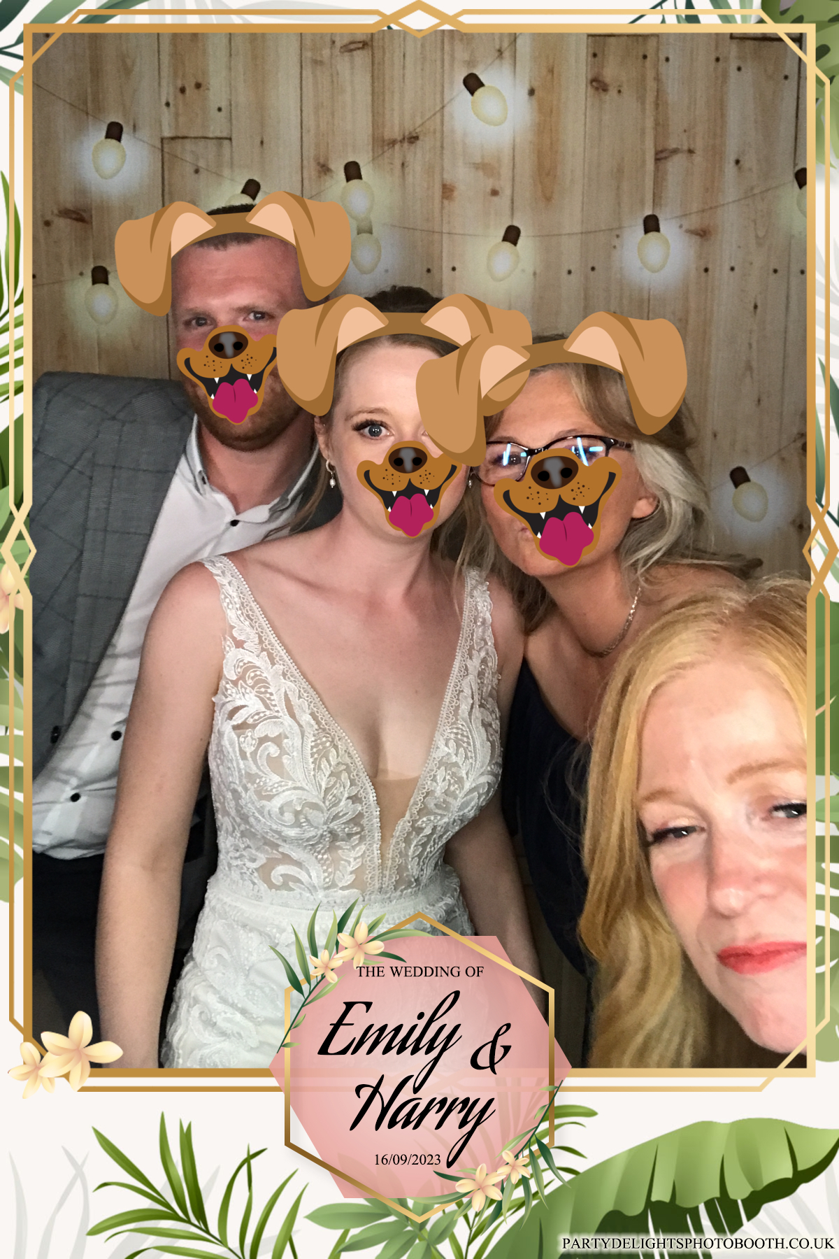 Emily & Harry's wedding | View more photos from the event at gallery.partydelightsphotobooth.co.uk/u/PartyDelightsPhotoBooth/Emily-Harrys-wedding