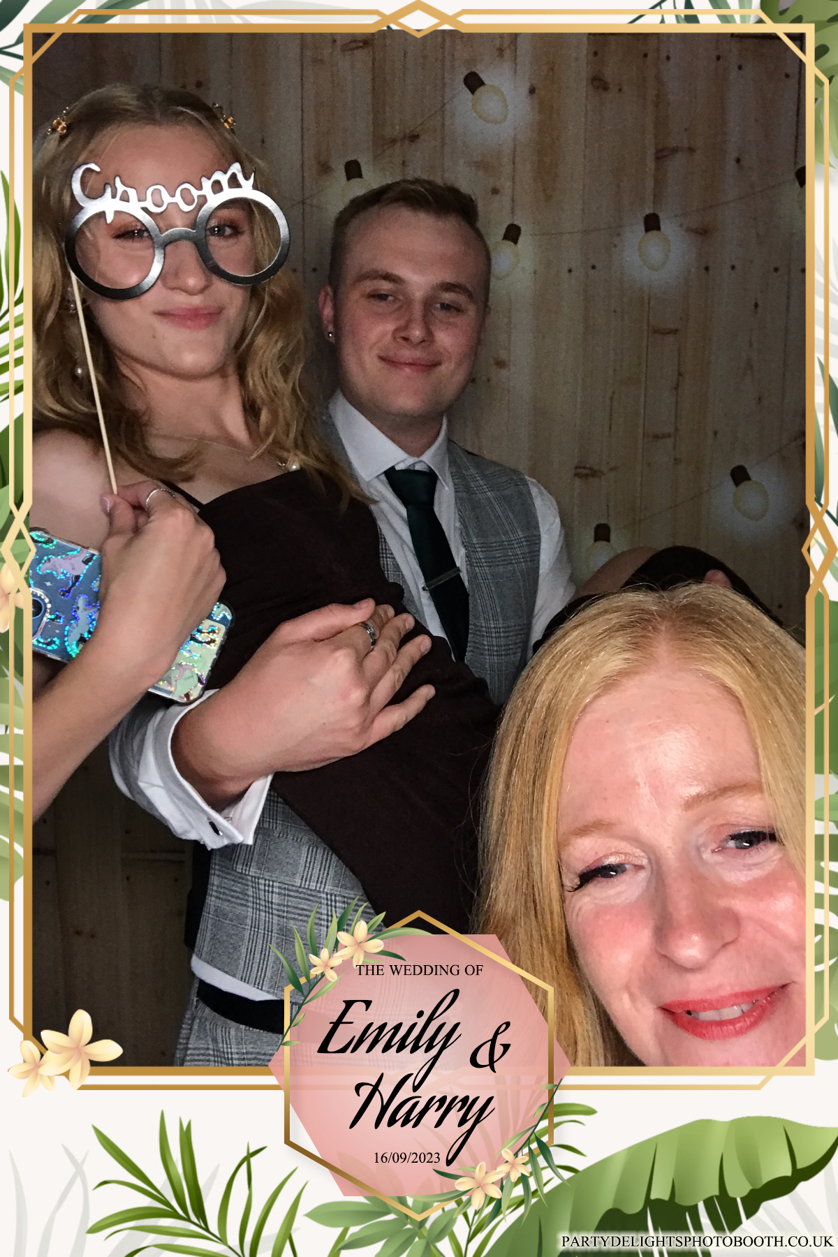 Emily & Harry's wedding | View more photos from the event at gallery.partydelightsphotobooth.co.uk/u/PartyDelightsPhotoBooth/Emily-Harrys-wedding