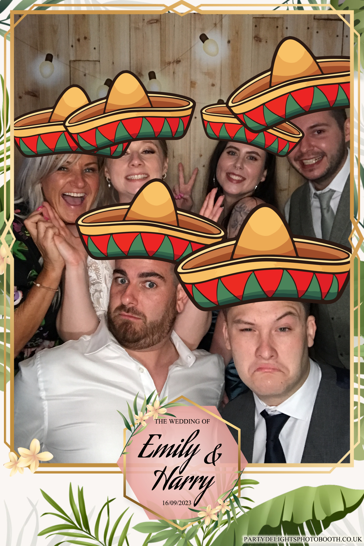Emily & Harry's wedding | View more photos from the event at gallery.partydelightsphotobooth.co.uk/u/PartyDelightsPhotoBooth/Emily-Harrys-wedding