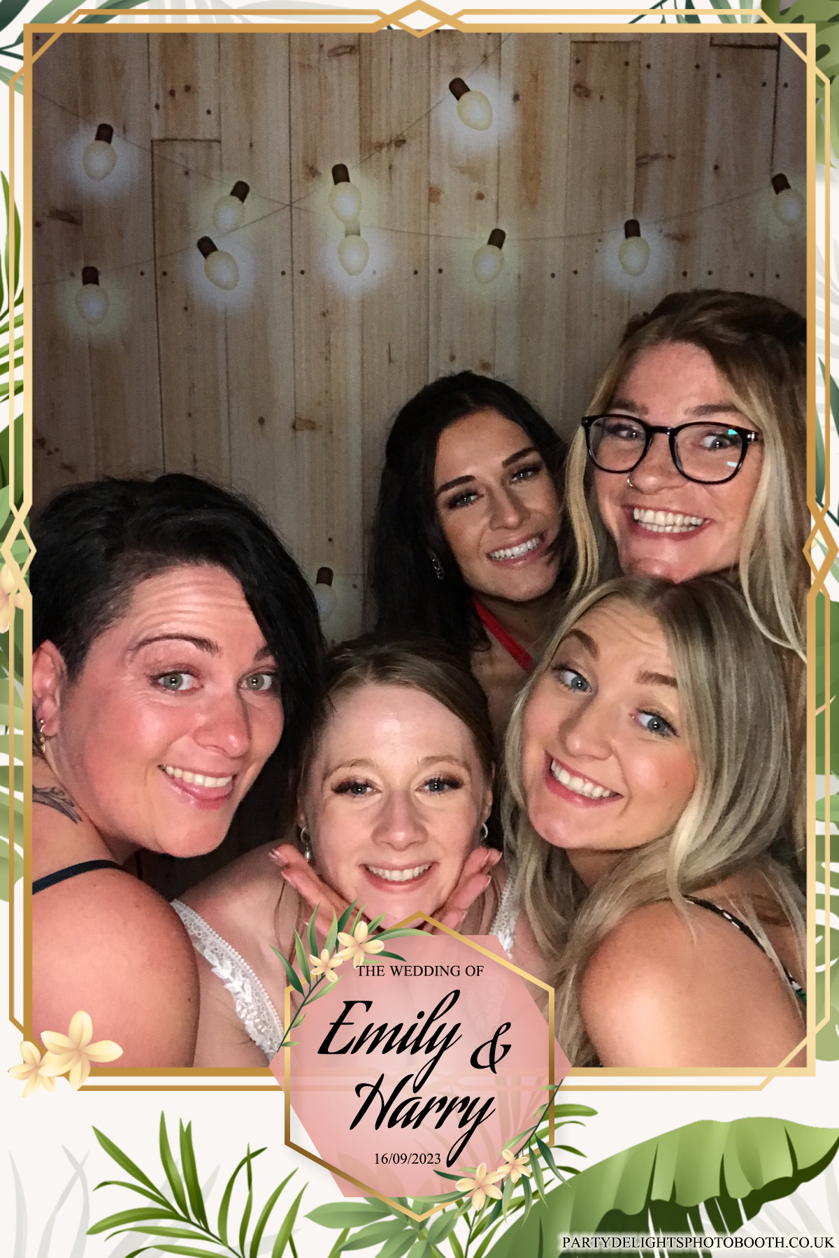 Emily & Harry's wedding | View more photos from the event at gallery.partydelightsphotobooth.co.uk/u/PartyDelightsPhotoBooth/Emily-Harrys-wedding