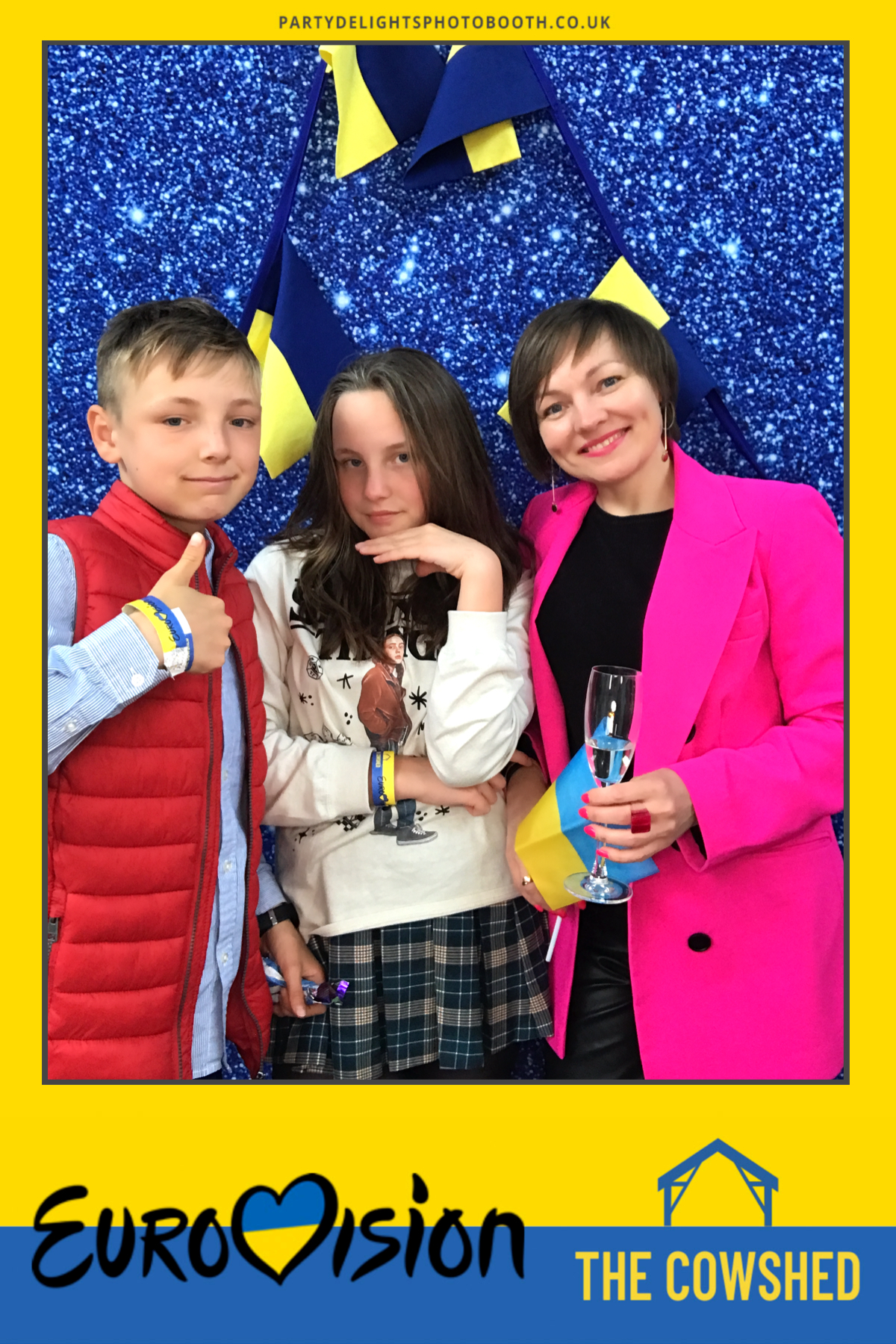Eurovision Party for Ukrainian Families | View more photos from the event at gallery.partydelightsphotobooth.co.uk/u/PartyDelightsPhotoBooth/Eurovision-Party-for-Ukrainian-Families