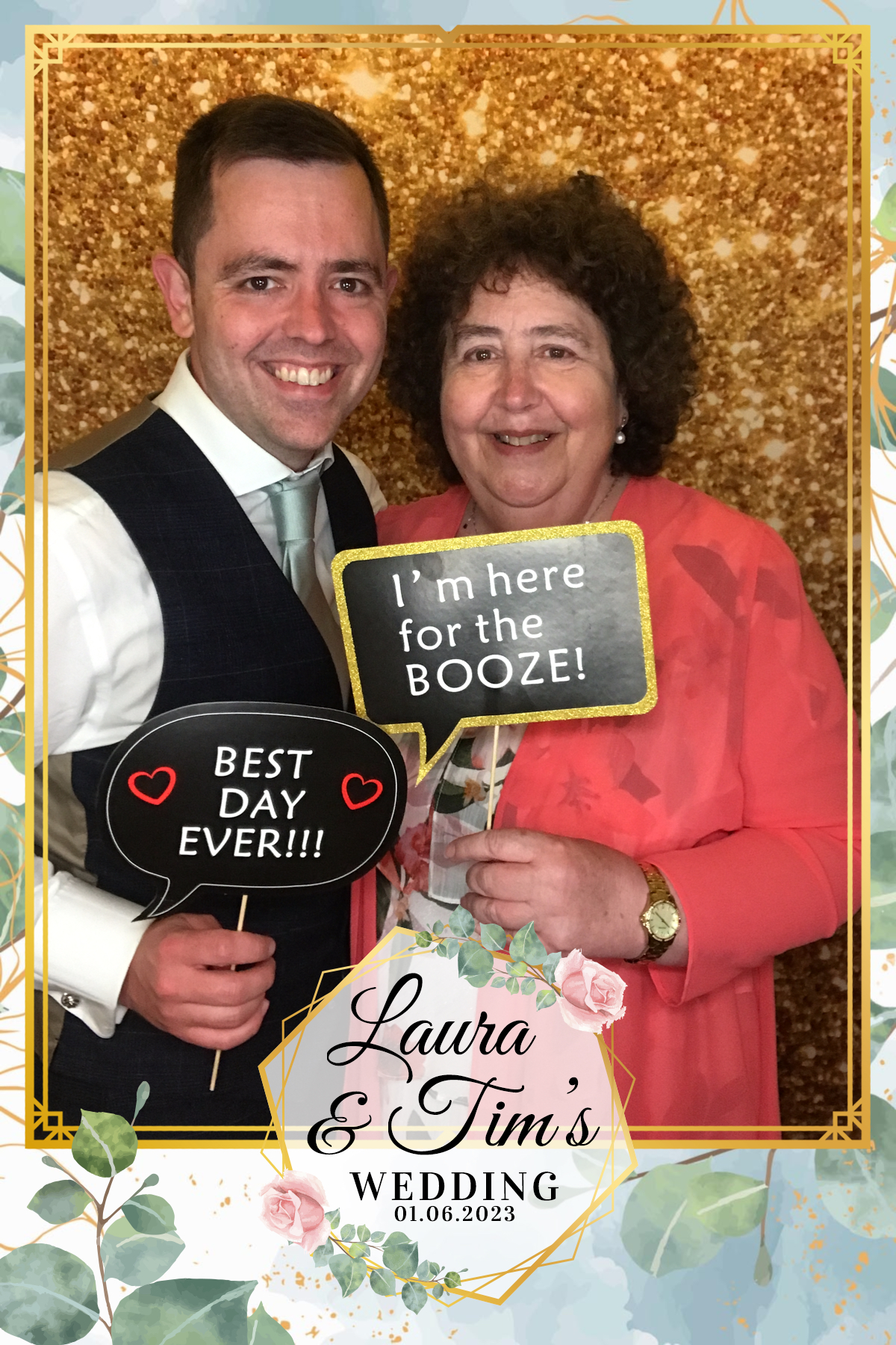 Laura & Tim's Wedding | View more photos from the event at gallery.partydelightsphotobooth.co.uk/u/PartyDelightsPhotoBooth/Laura-Tims-Wedding
