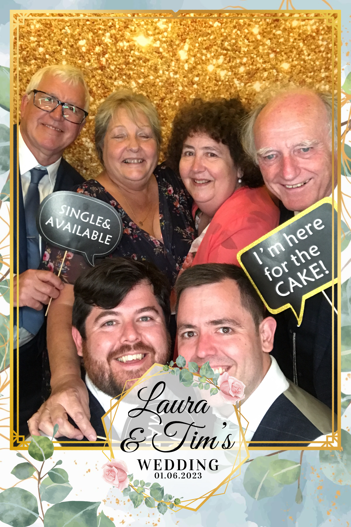 Laura & Tim's Wedding | View more photos from the event at gallery.partydelightsphotobooth.co.uk/u/PartyDelightsPhotoBooth/Laura-Tims-Wedding
