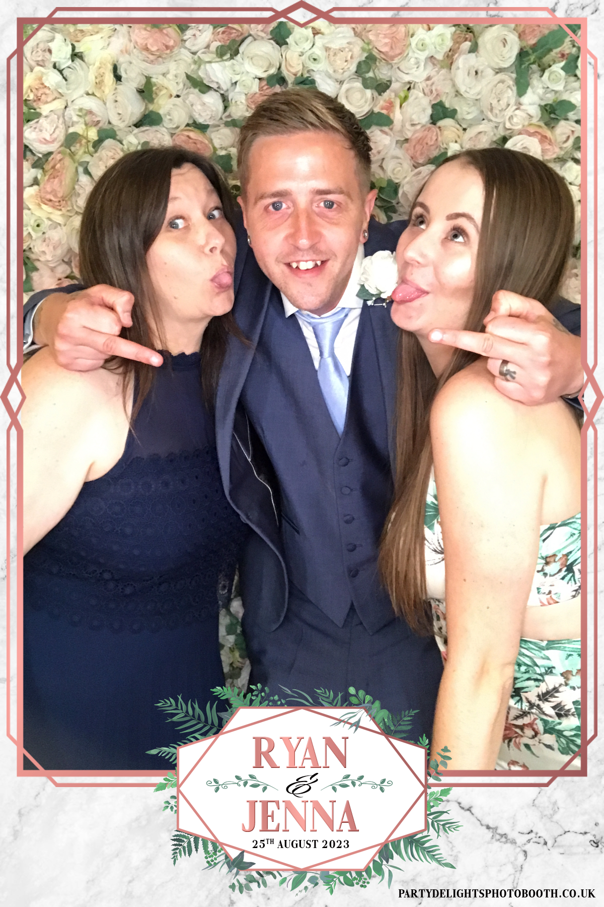 Ryan & Jenna's Wedding Day | View more photos from the event at gallery.partydelightsphotobooth.co.uk/u/PartyDelightsPhotoBooth/Ryan-Jennas-Wedding-Day