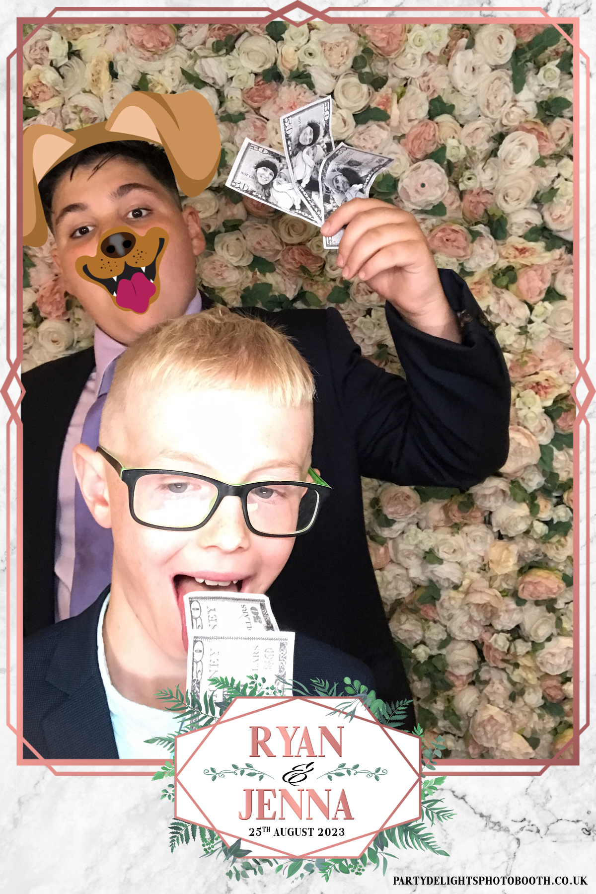 Ryan & Jenna's Wedding Day | View more photos from the event at gallery.partydelightsphotobooth.co.uk/u/PartyDelightsPhotoBooth/Ryan-Jennas-Wedding-Day