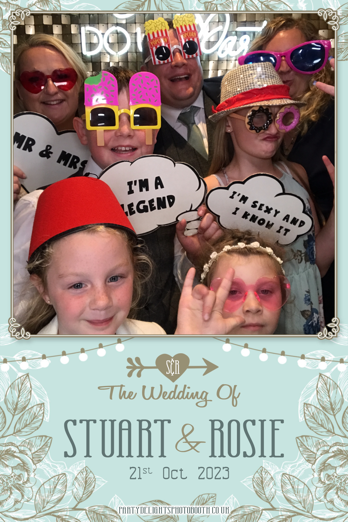 Stuart and Rosie’s Wedding | View more photos from the event at gallery.partydelightsphotobooth.co.uk/u/PartyDelightsPhotoBooth/Stuart-and-Rosie’s-Wedding