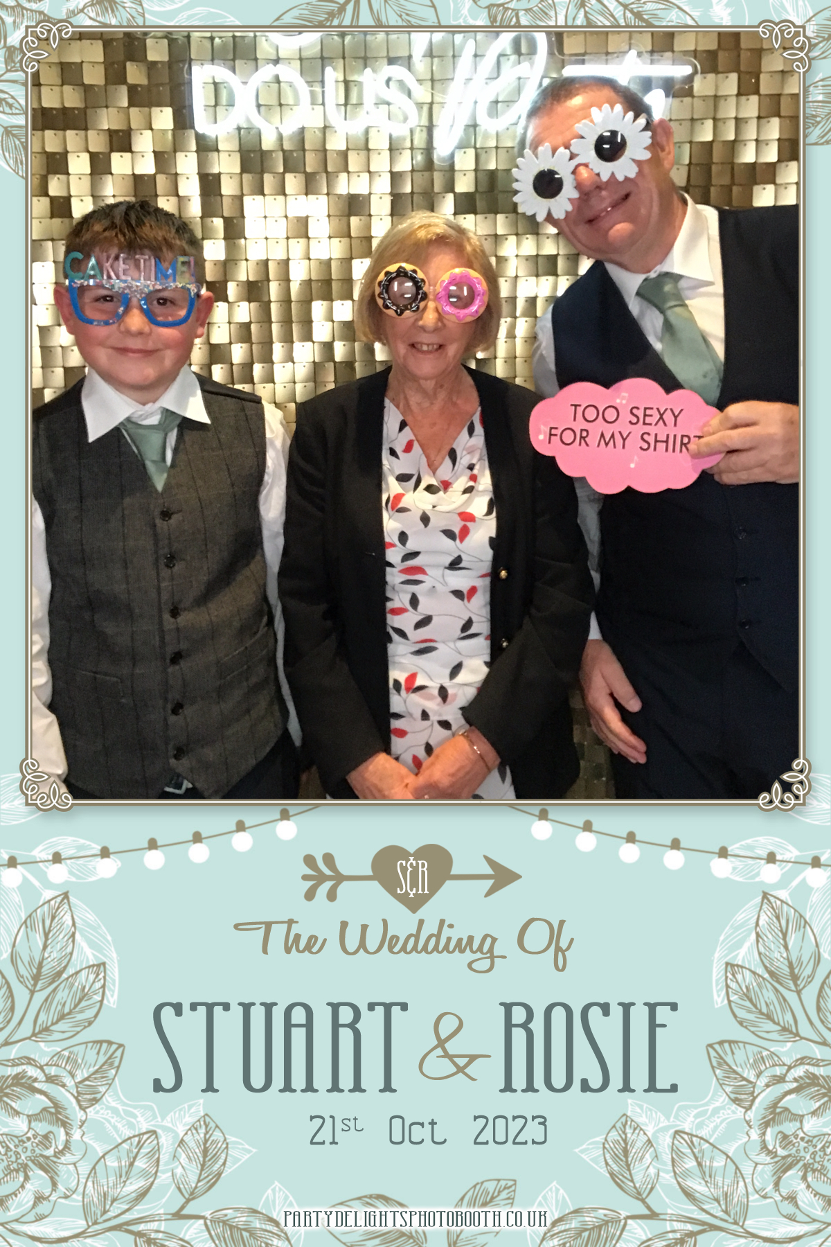 Stuart and Rosie’s Wedding | View more photos from the event at gallery.partydelightsphotobooth.co.uk/u/PartyDelightsPhotoBooth/Stuart-and-Rosie’s-Wedding