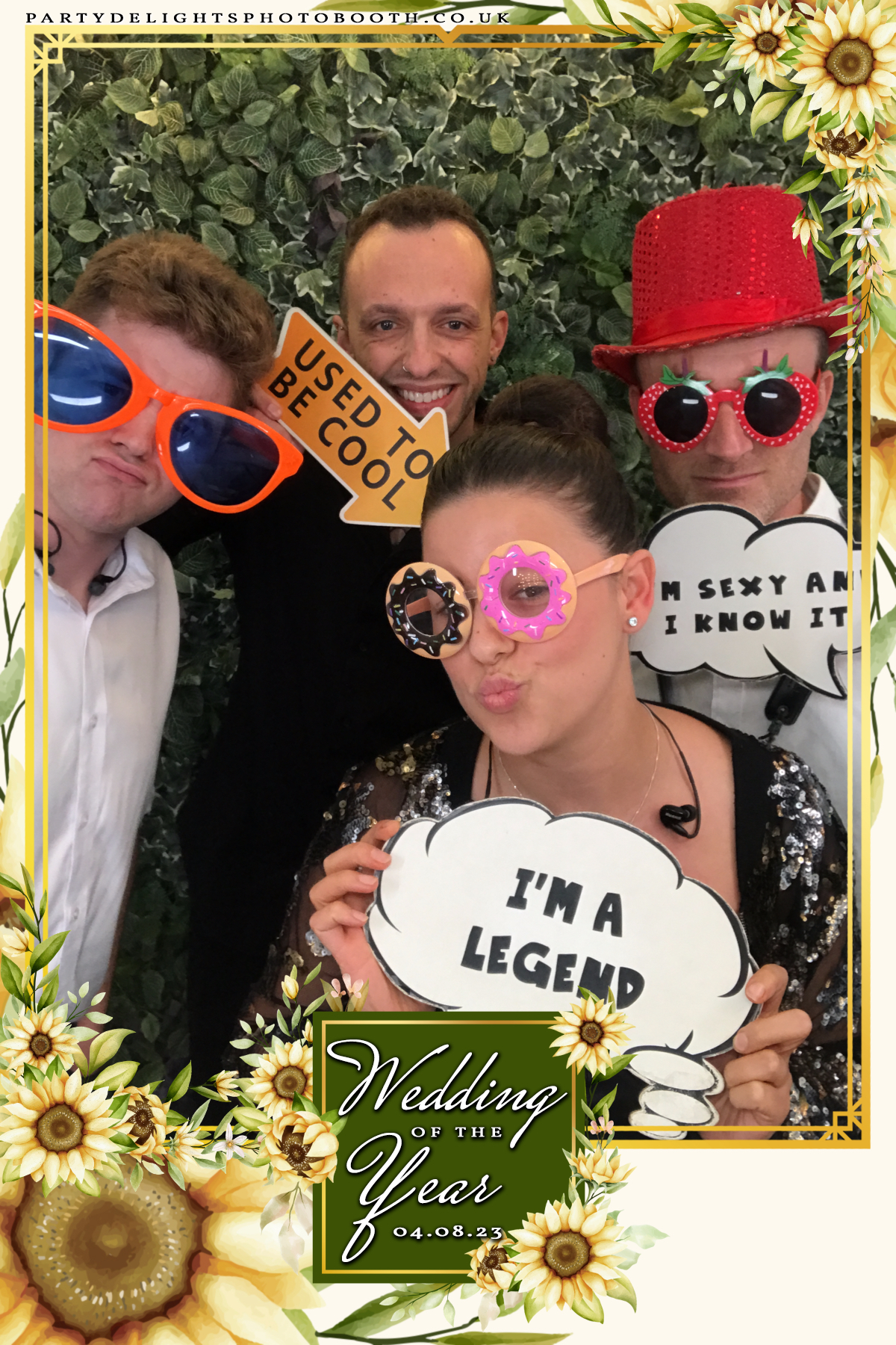 Tony and Lily’s wedding | View more photos from the event at gallery.partydelightsphotobooth.co.uk/u/PartyDelightsPhotoBooth/Tony-and-Lily’s-wedding