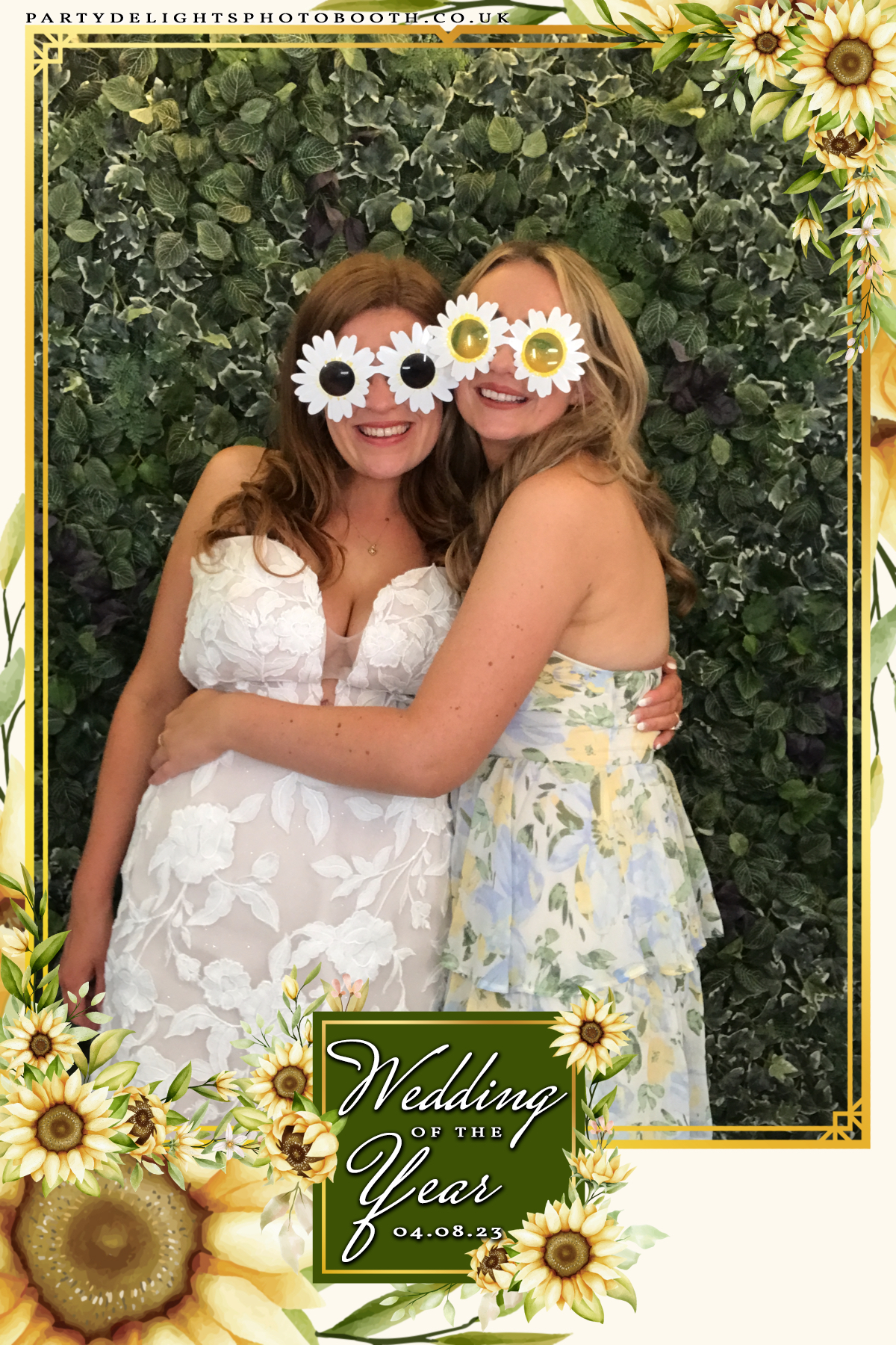 Tony and Lily’s wedding | View more photos from the event at gallery.partydelightsphotobooth.co.uk/u/PartyDelightsPhotoBooth/Tony-and-Lily’s-wedding