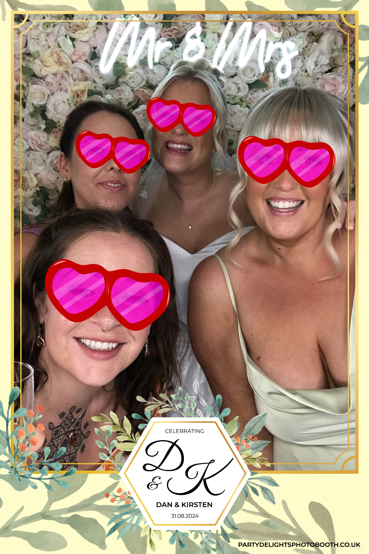 Dan and Kirsten's Wedding | View more photos from the event at gallery.partydelightsphotobooth.co.uk/u/PartyDelightsPhotoBooth/Dan-and-Kirstens-Wedding
