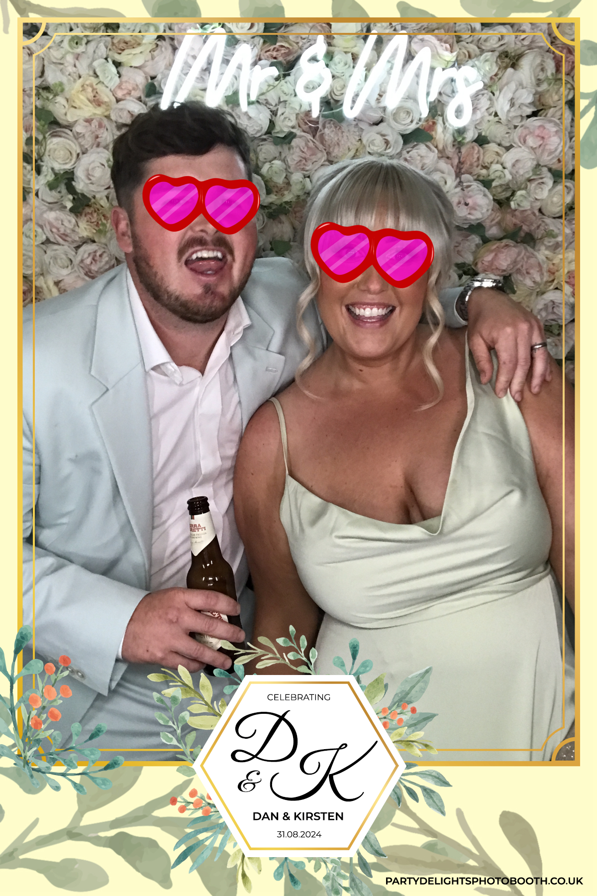 Dan and Kirsten's Wedding | View more photos from the event at gallery.partydelightsphotobooth.co.uk/u/PartyDelightsPhotoBooth/Dan-and-Kirstens-Wedding