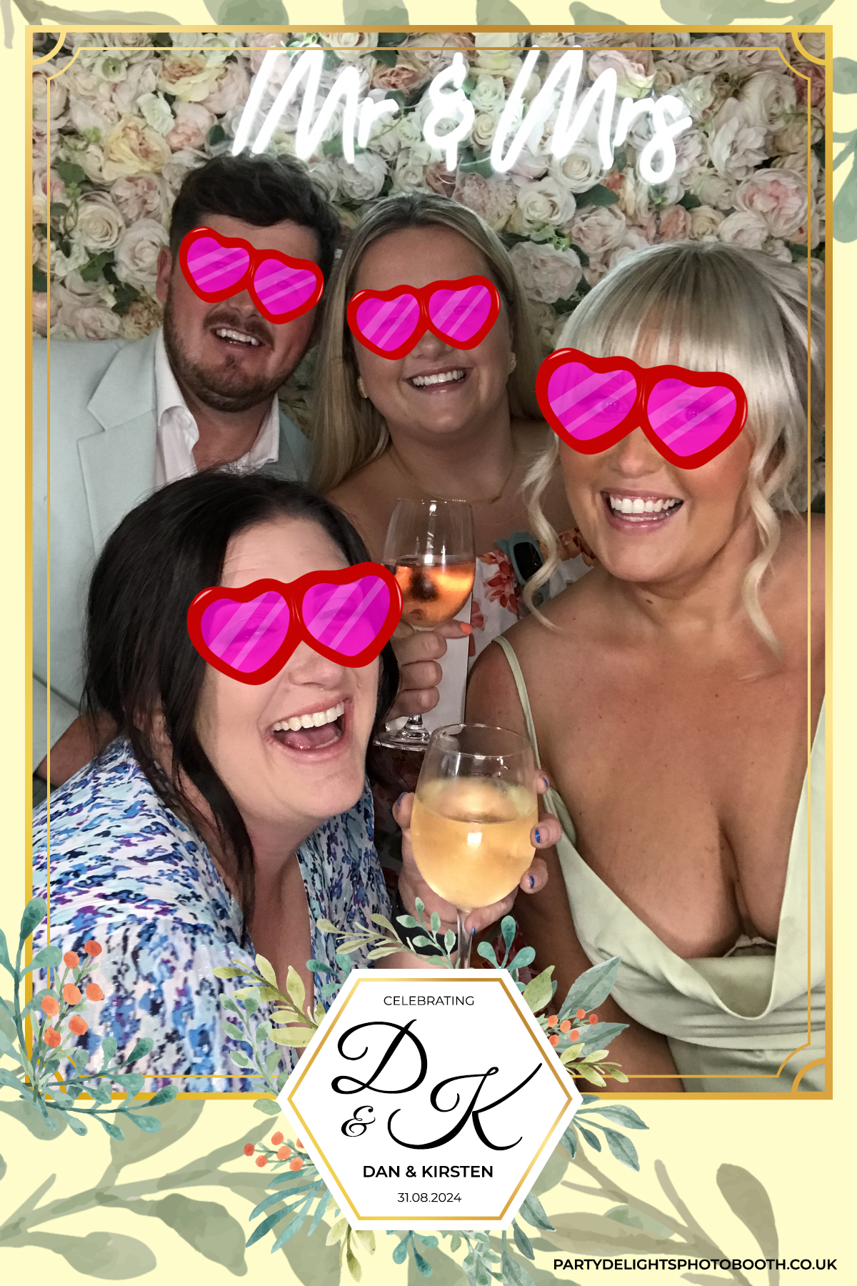 Dan and Kirsten's Wedding | View more photos from the event at gallery.partydelightsphotobooth.co.uk/u/PartyDelightsPhotoBooth/Dan-and-Kirstens-Wedding
