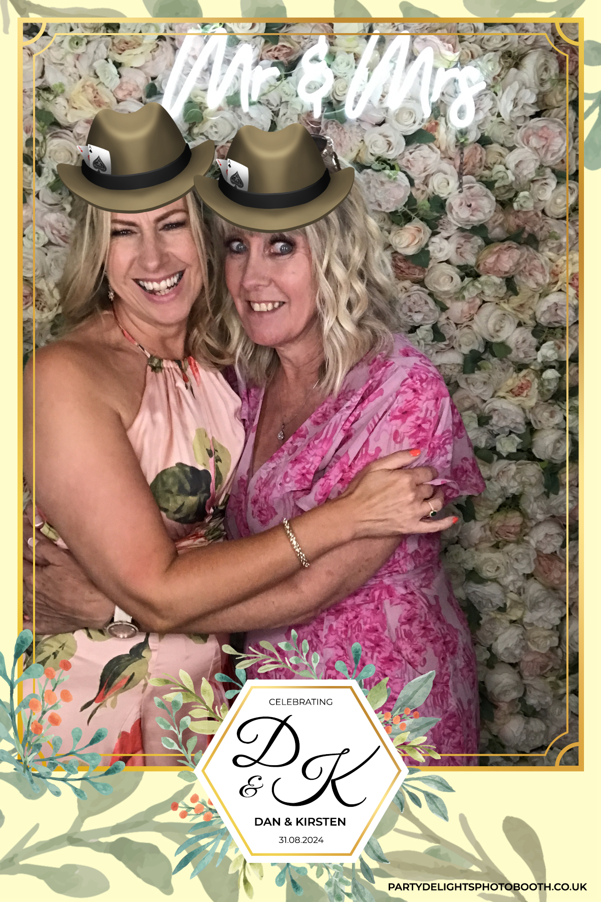 Dan and Kirsten's Wedding | View more photos from the event at gallery.partydelightsphotobooth.co.uk/u/PartyDelightsPhotoBooth/Dan-and-Kirstens-Wedding