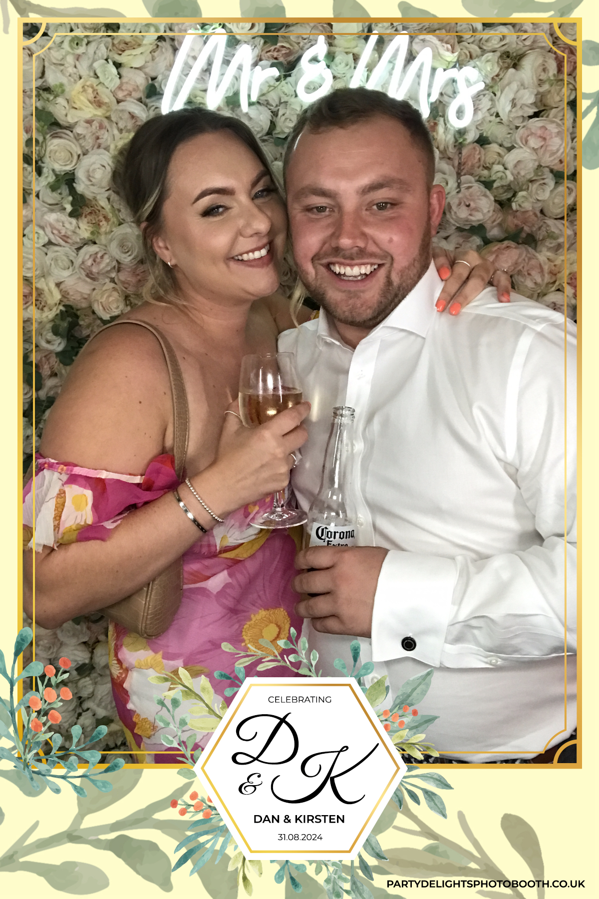 Dan and Kirsten's Wedding | View more photos from the event at gallery.partydelightsphotobooth.co.uk/u/PartyDelightsPhotoBooth/Dan-and-Kirstens-Wedding
