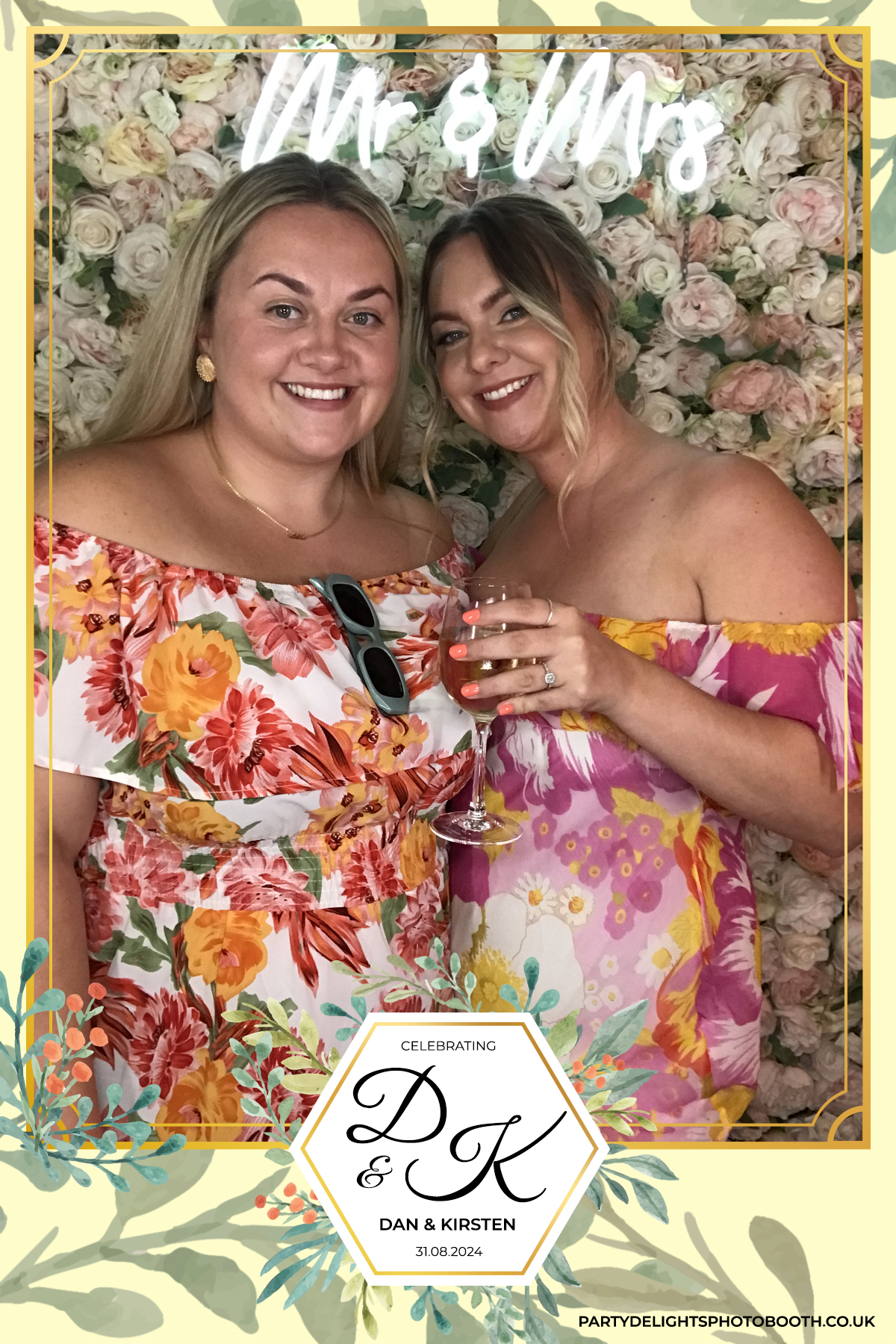 Dan and Kirsten's Wedding | View more photos from the event at gallery.partydelightsphotobooth.co.uk/u/PartyDelightsPhotoBooth/Dan-and-Kirstens-Wedding