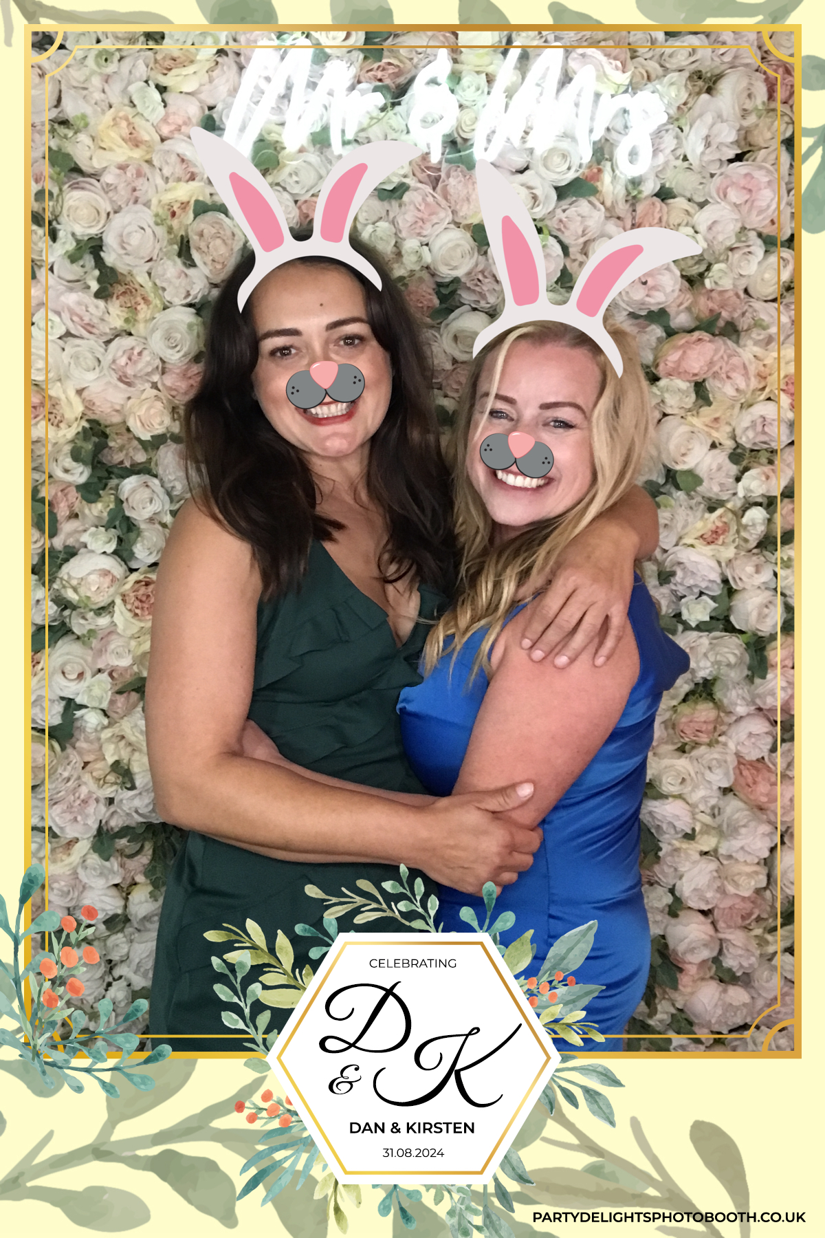 Dan and Kirsten's Wedding | View more photos from the event at gallery.partydelightsphotobooth.co.uk/u/PartyDelightsPhotoBooth/Dan-and-Kirstens-Wedding