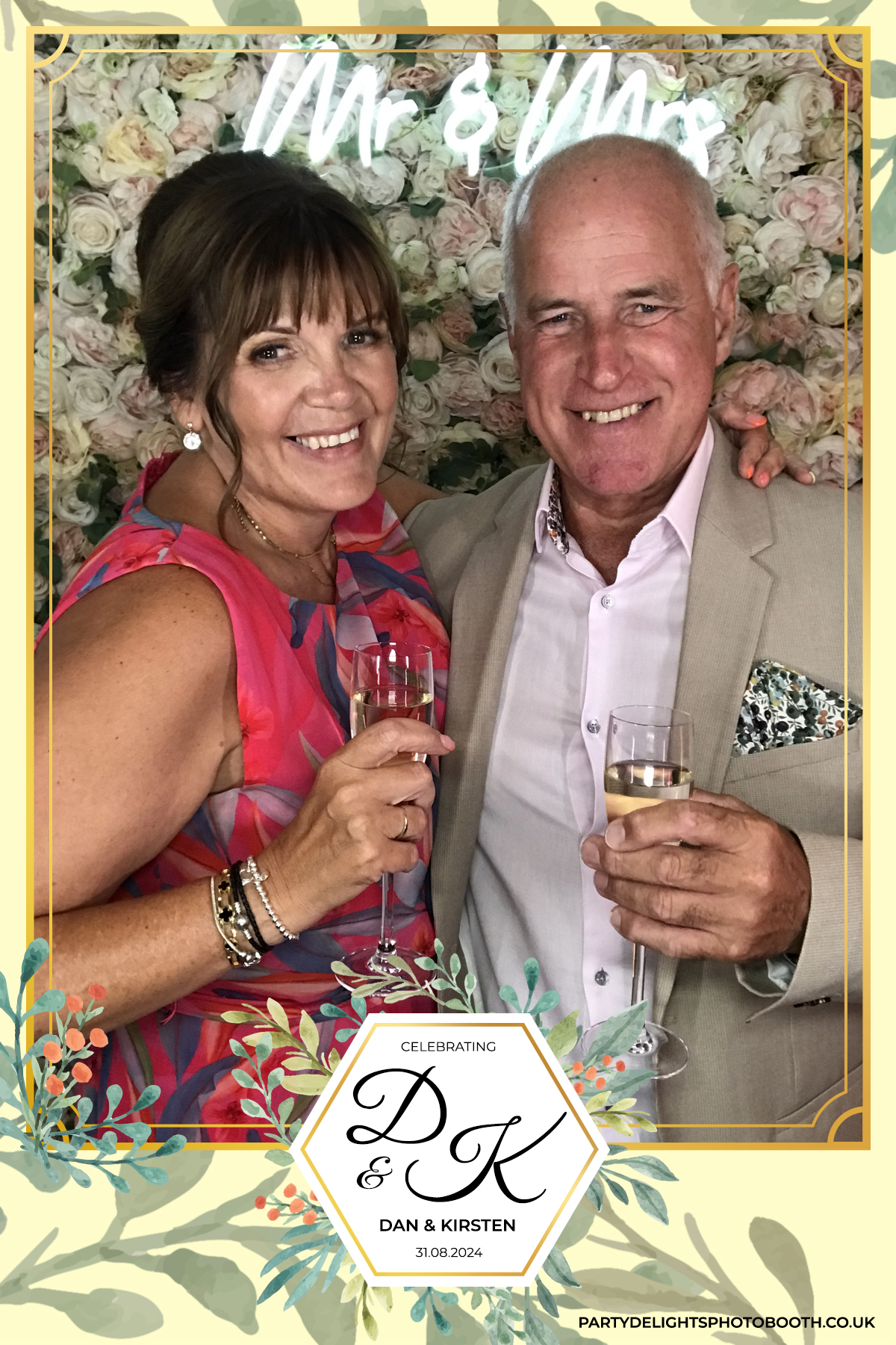 Dan and Kirsten's Wedding | View more photos from the event at gallery.partydelightsphotobooth.co.uk/u/PartyDelightsPhotoBooth/Dan-and-Kirstens-Wedding