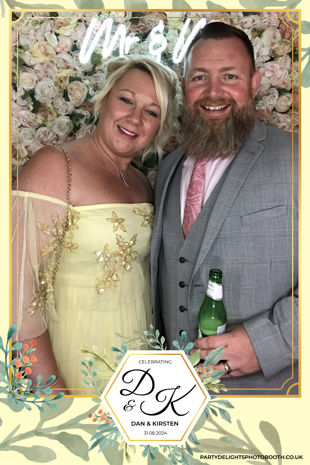 Dan and Kirsten's Wedding | View more photos from the event at gallery.partydelightsphotobooth.co.uk/u/PartyDelightsPhotoBooth/Dan-and-Kirstens-Wedding