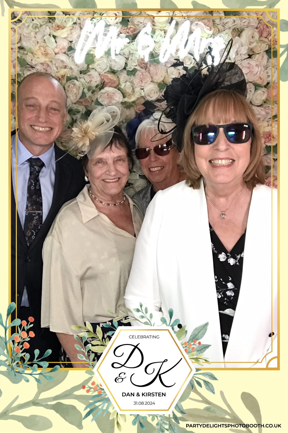Dan and Kirsten's Wedding | View more photos from the event at gallery.partydelightsphotobooth.co.uk/u/PartyDelightsPhotoBooth/Dan-and-Kirstens-Wedding