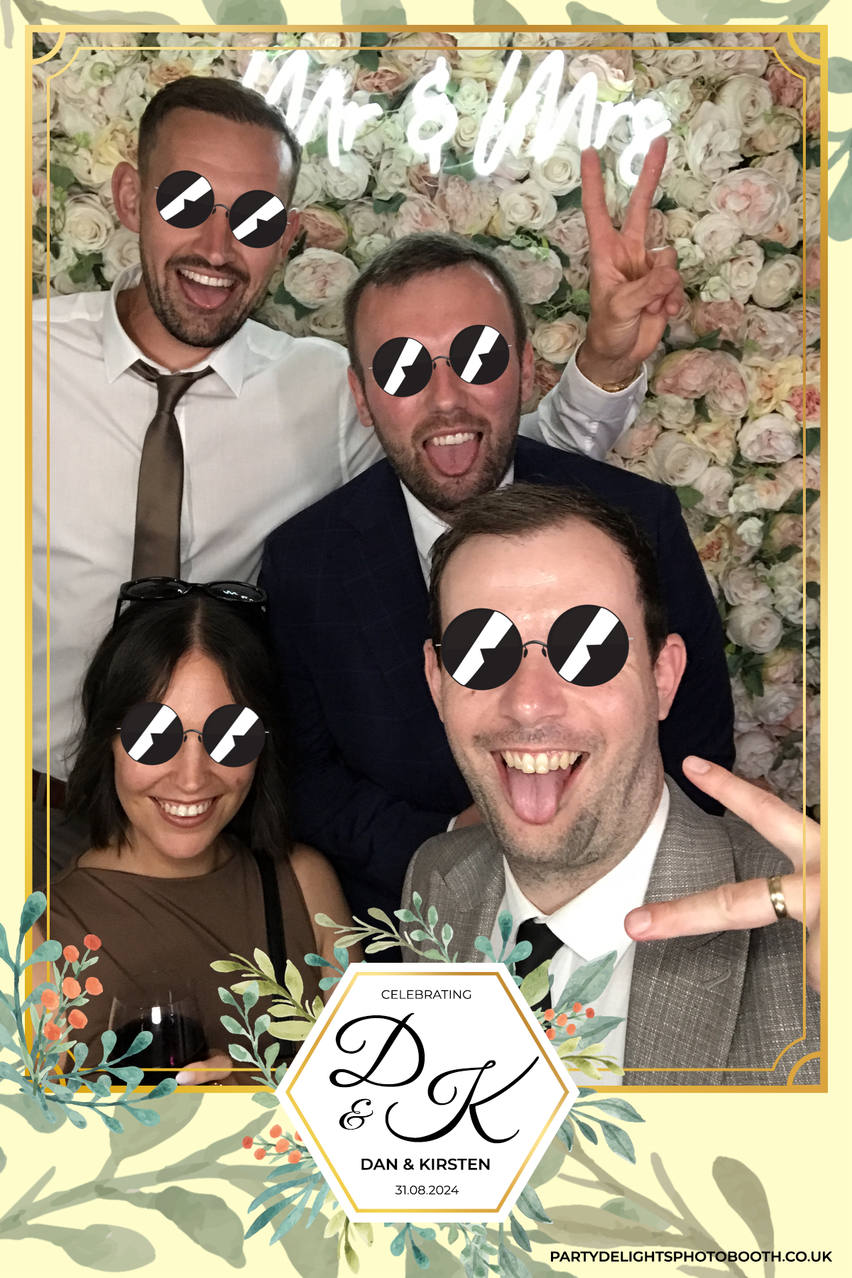 Dan and Kirsten's Wedding | View more photos from the event at gallery.partydelightsphotobooth.co.uk/u/PartyDelightsPhotoBooth/Dan-and-Kirstens-Wedding